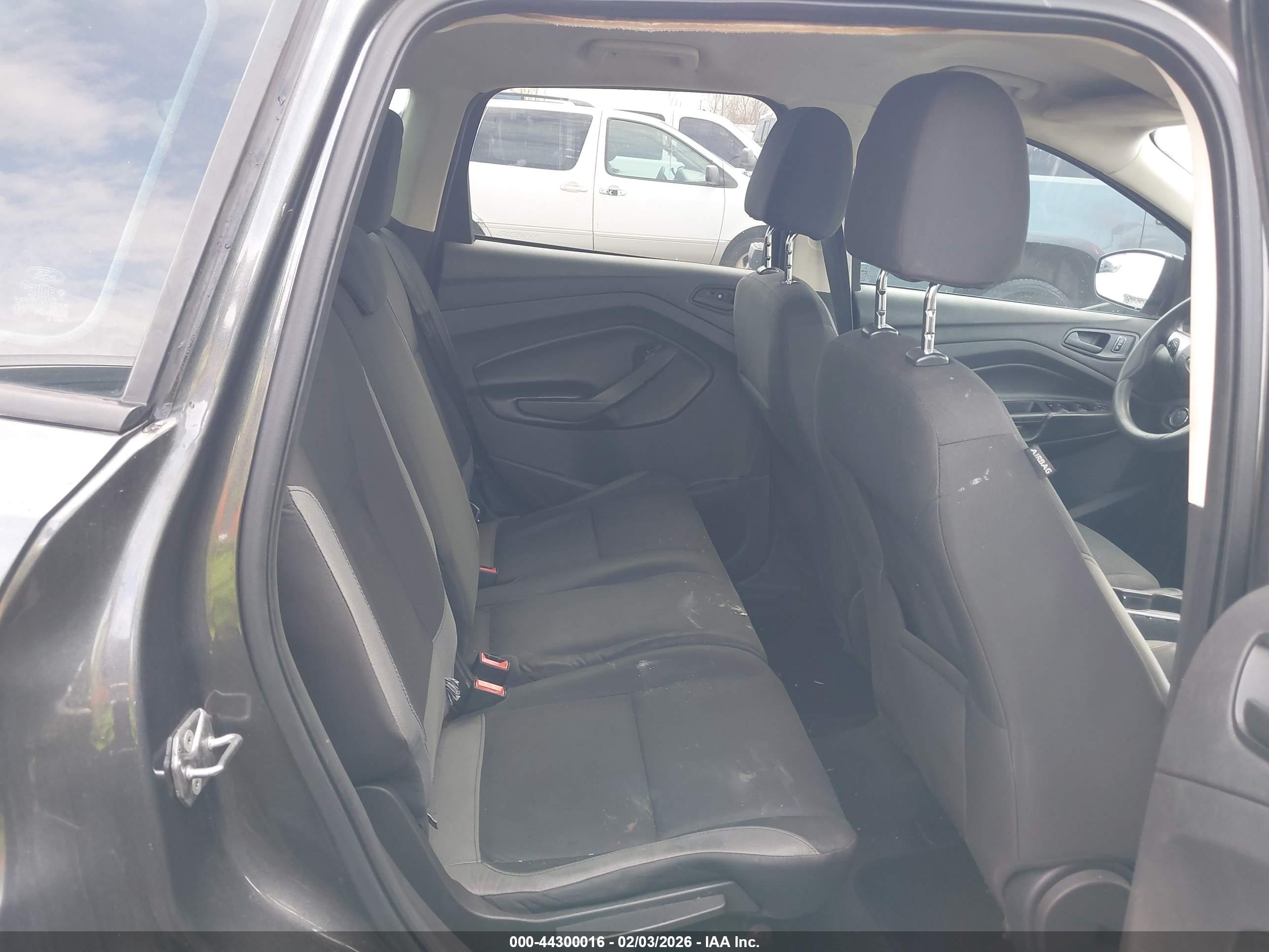 FORD ESCAPE image 8