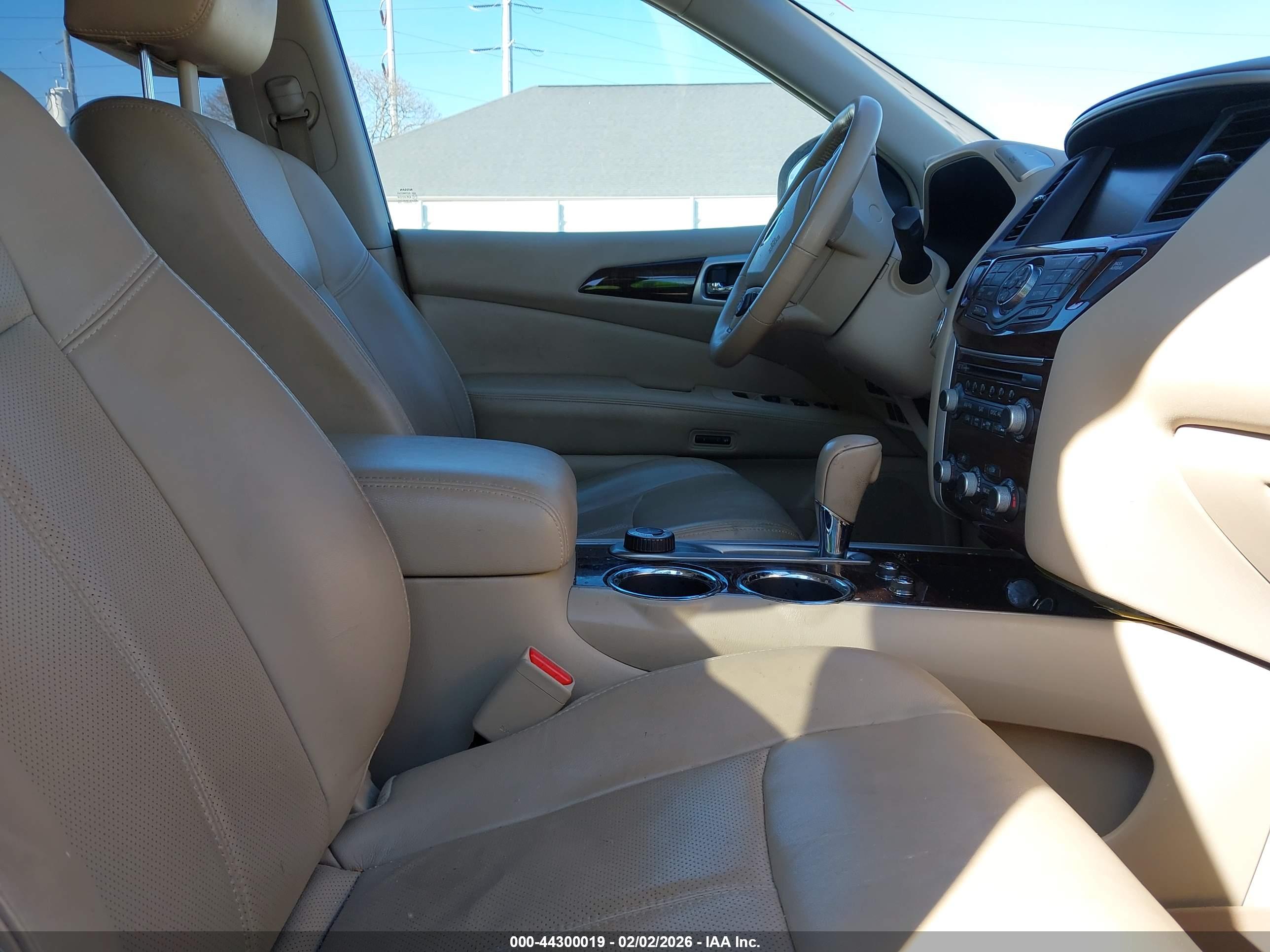 NISSAN PATHFINDER image 5
