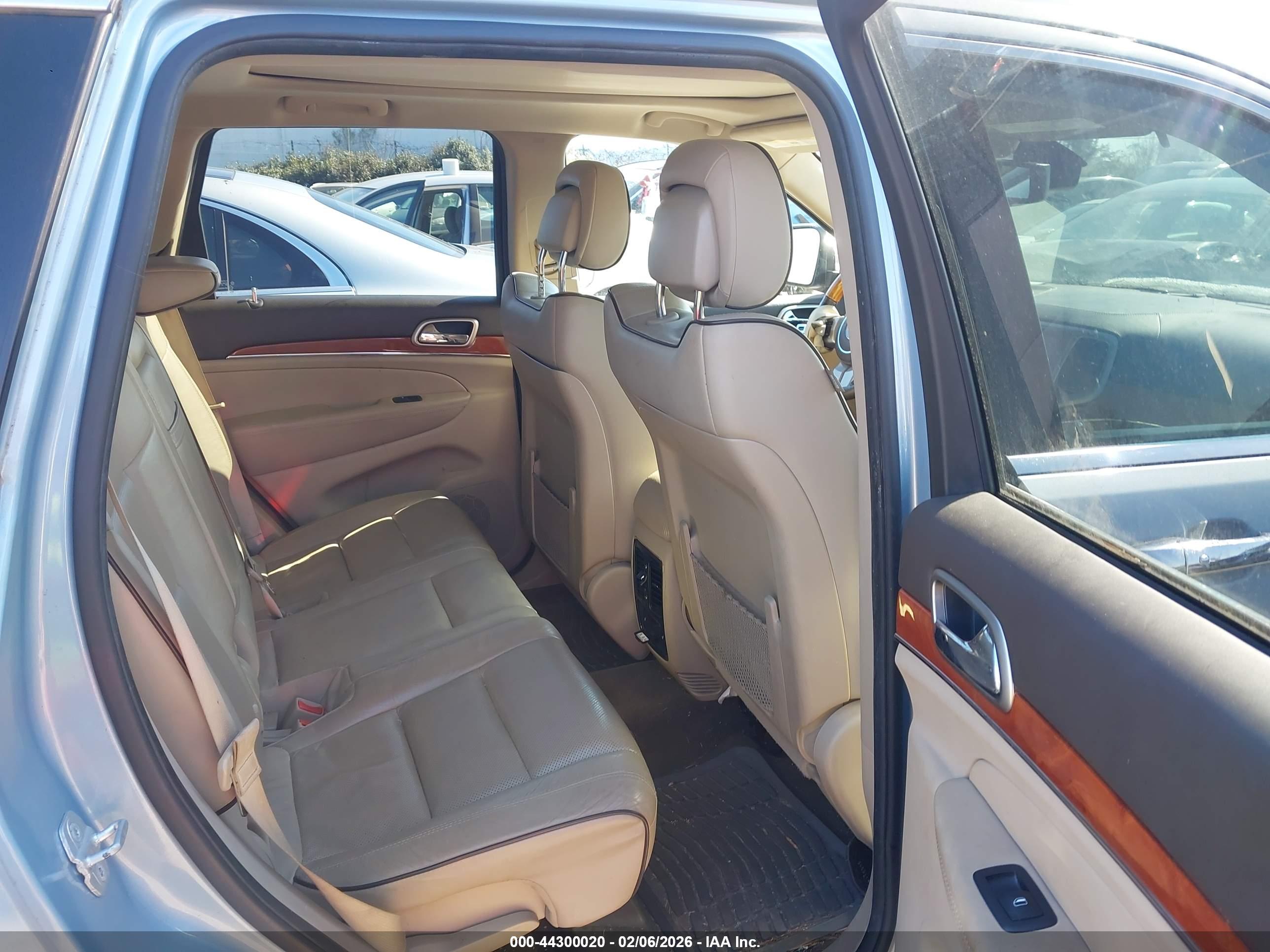 JEEP GRAND image 8