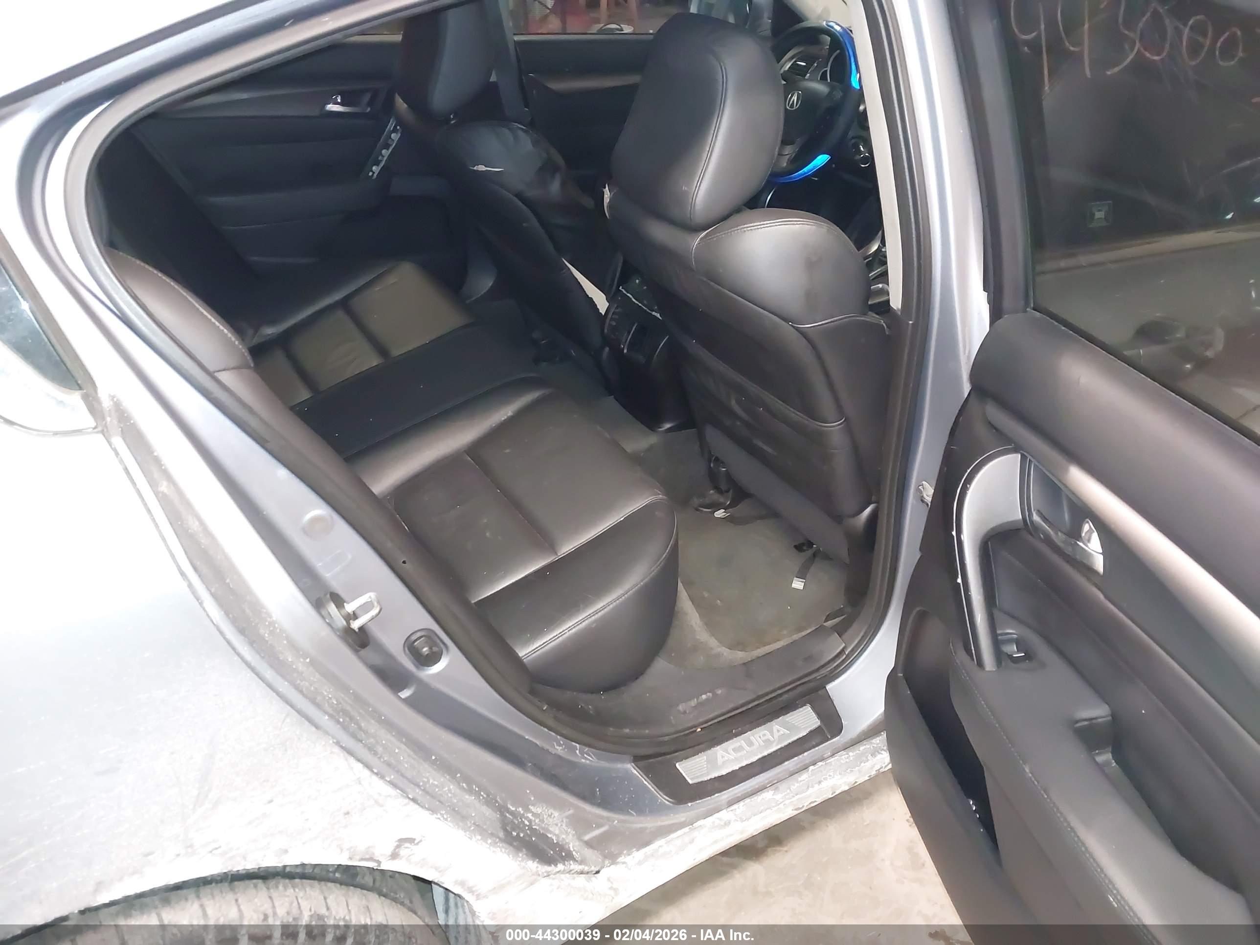 ACURA TL image 8