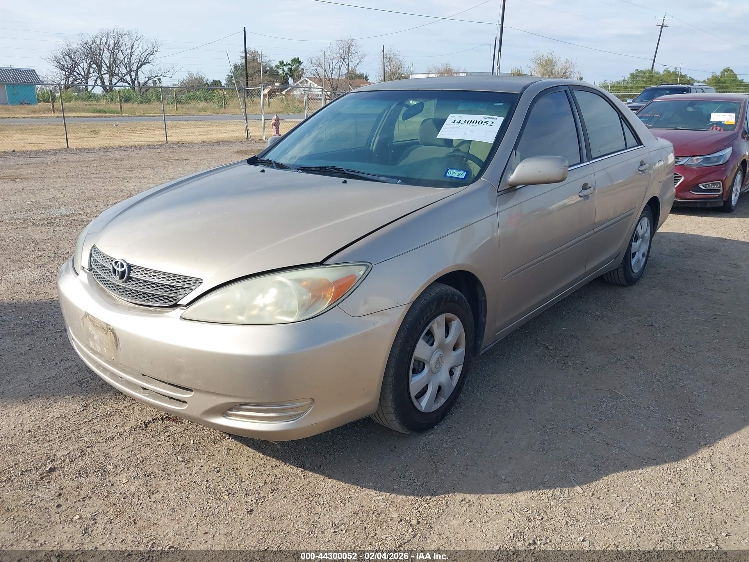TOYOTA CAMRY image 2