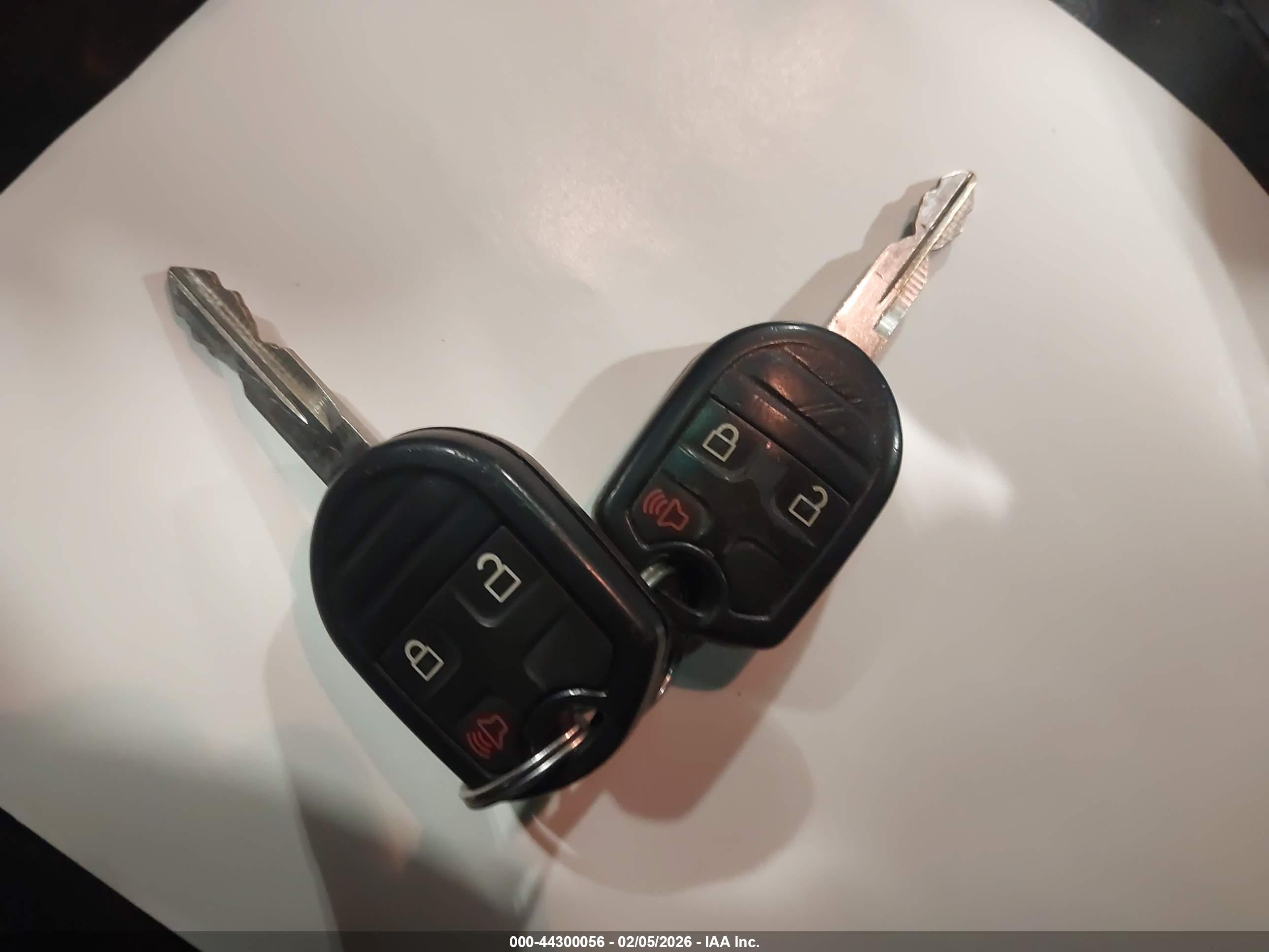 FORD EXPLORER image 11