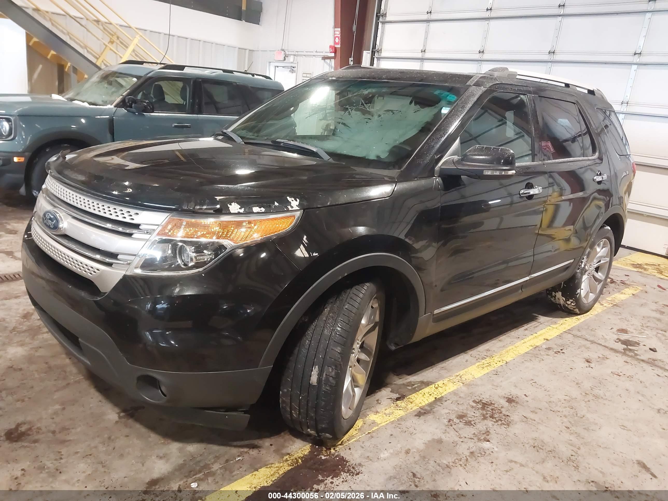 FORD EXPLORER image 2