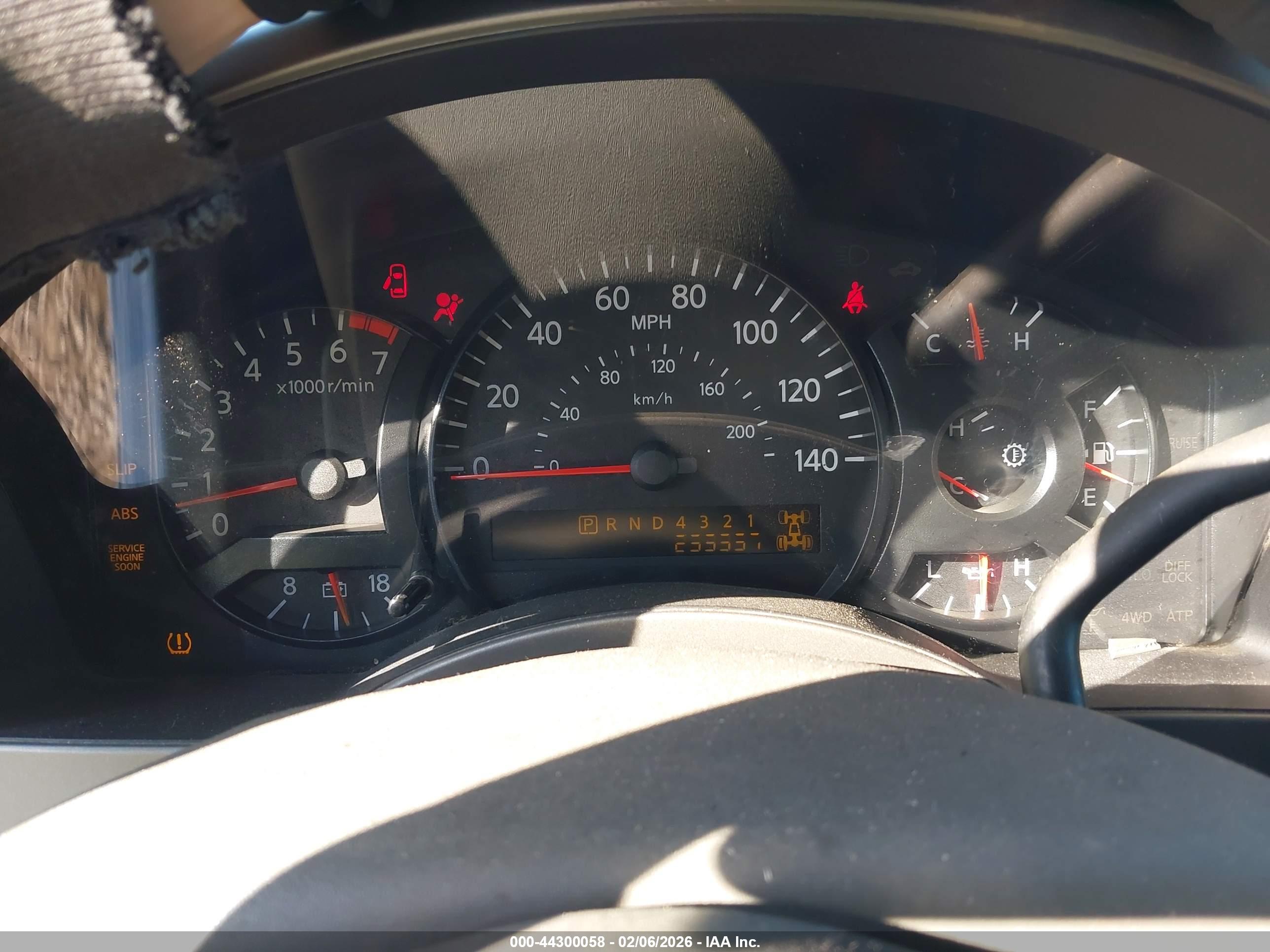 NISSAN TITAN image 7