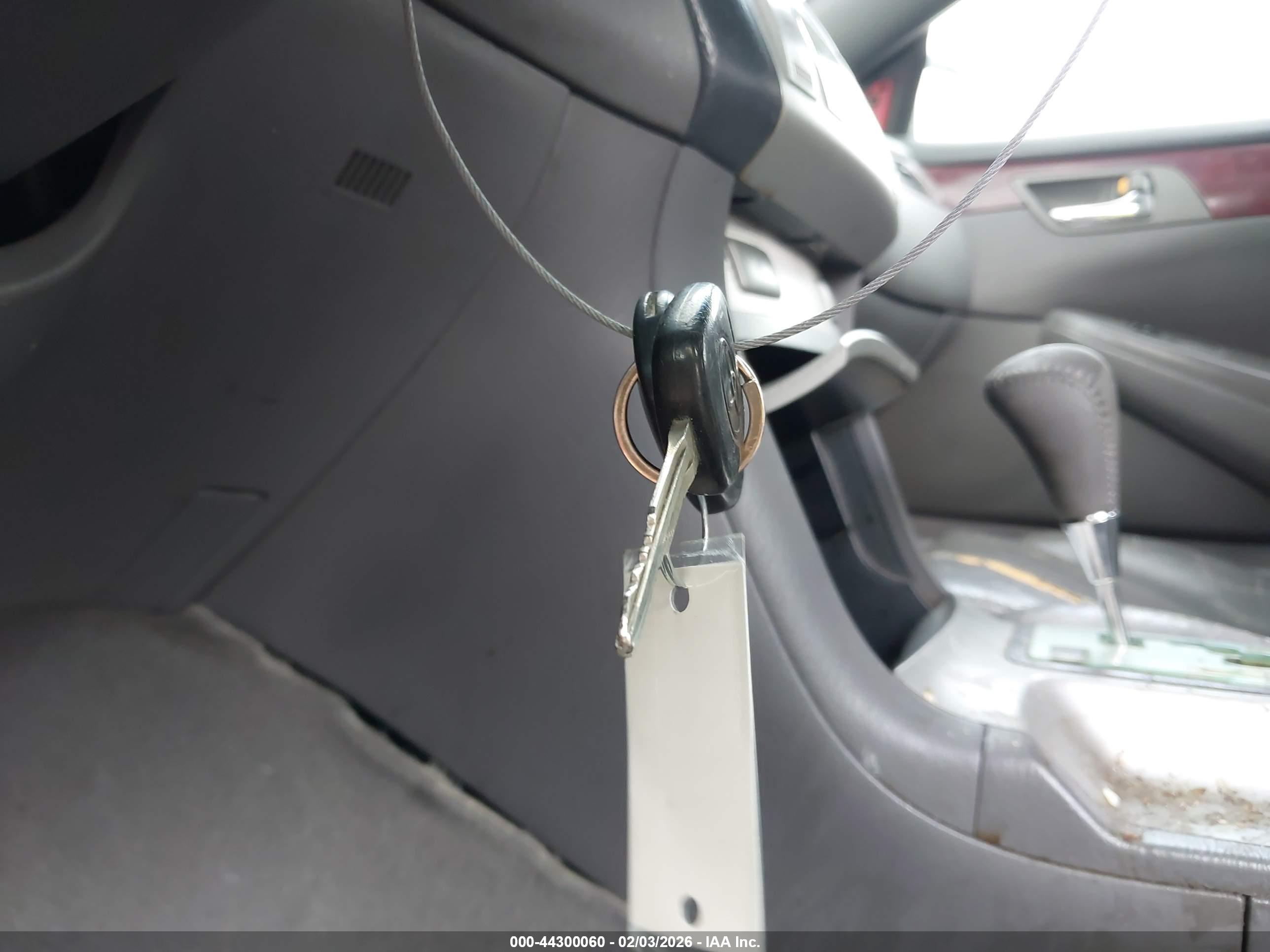 TOYOTA CAMRY image 11