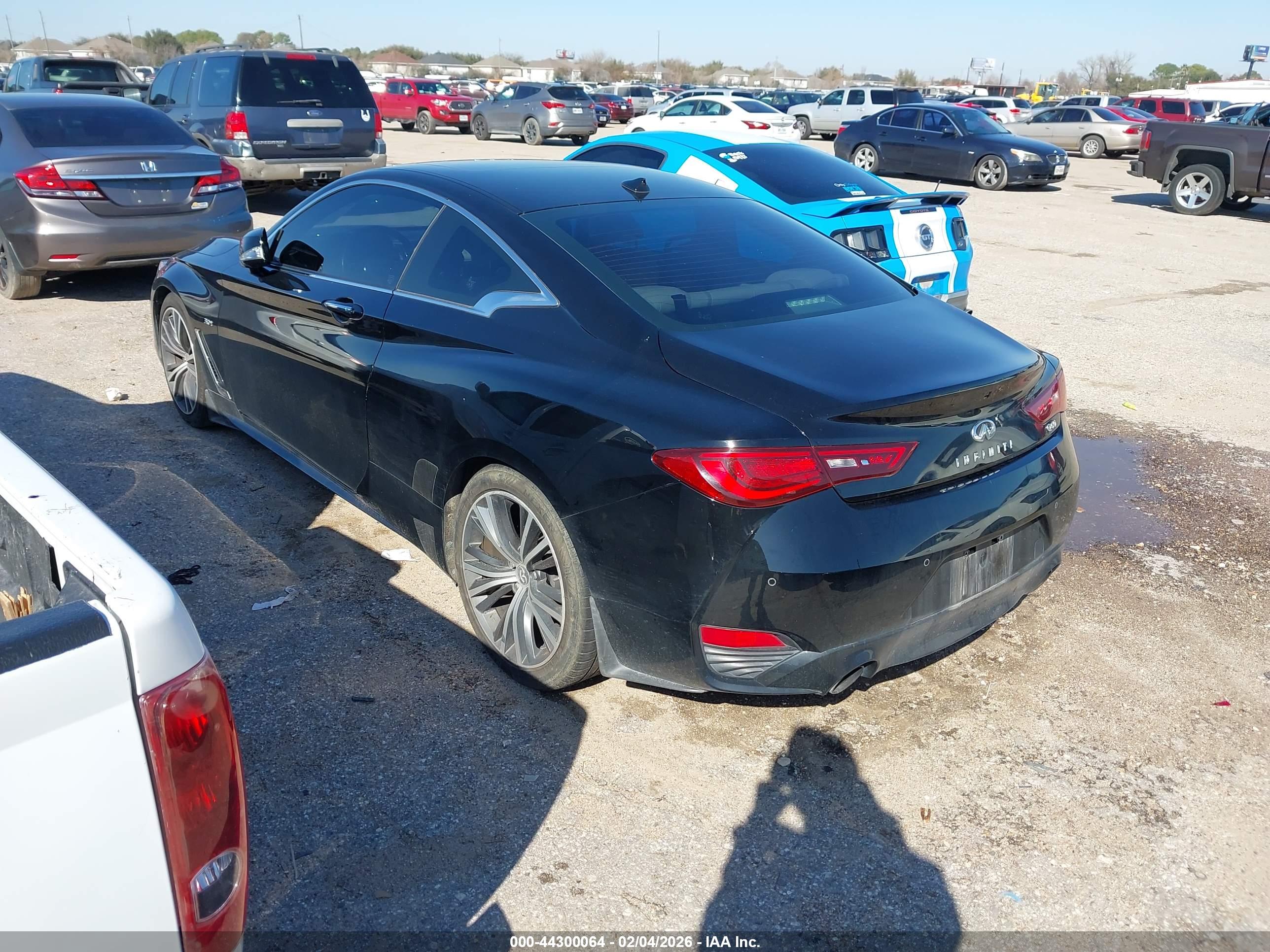 INFINITI Q60 image 3