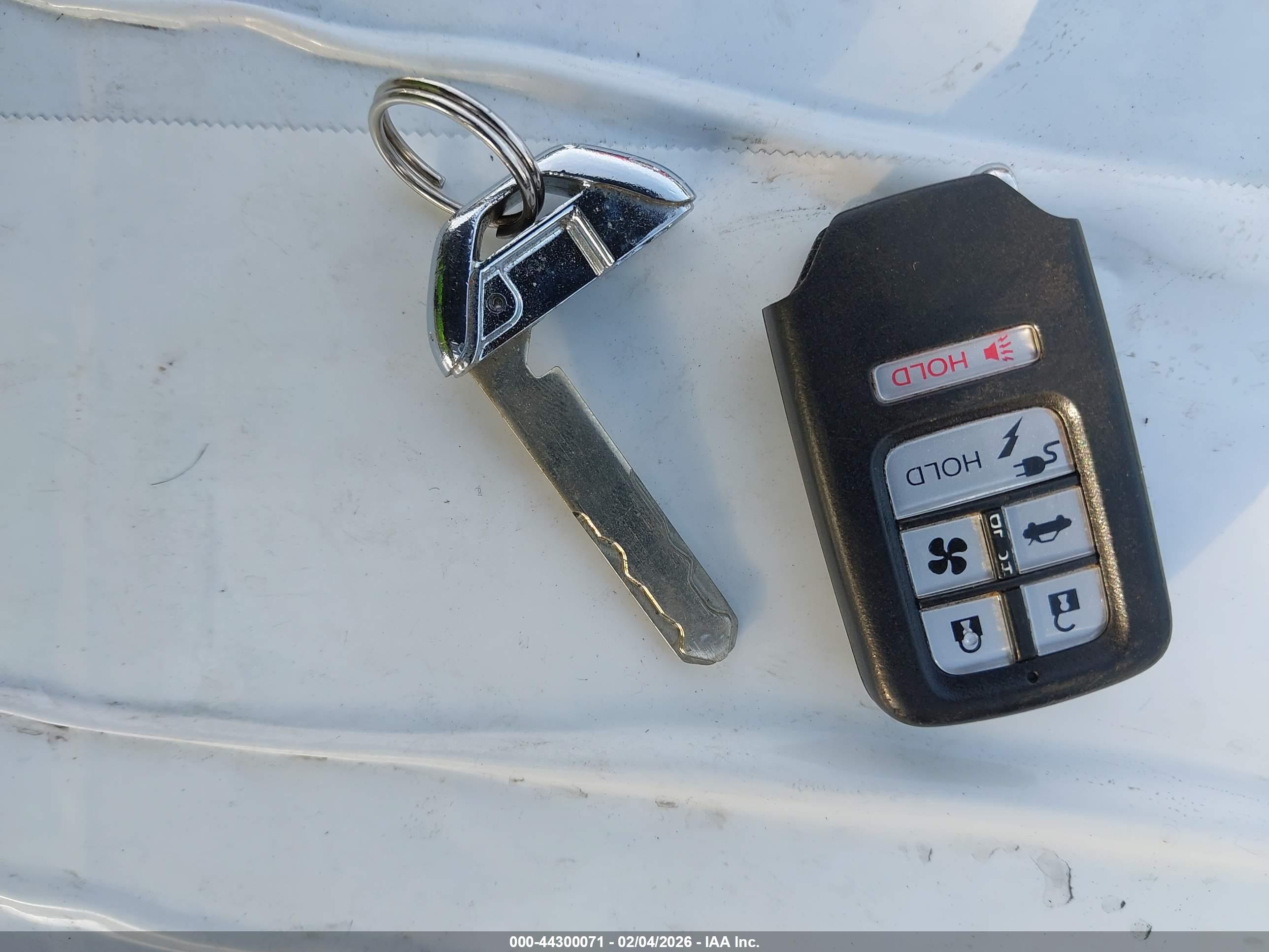 HONDA CLARITY image 11