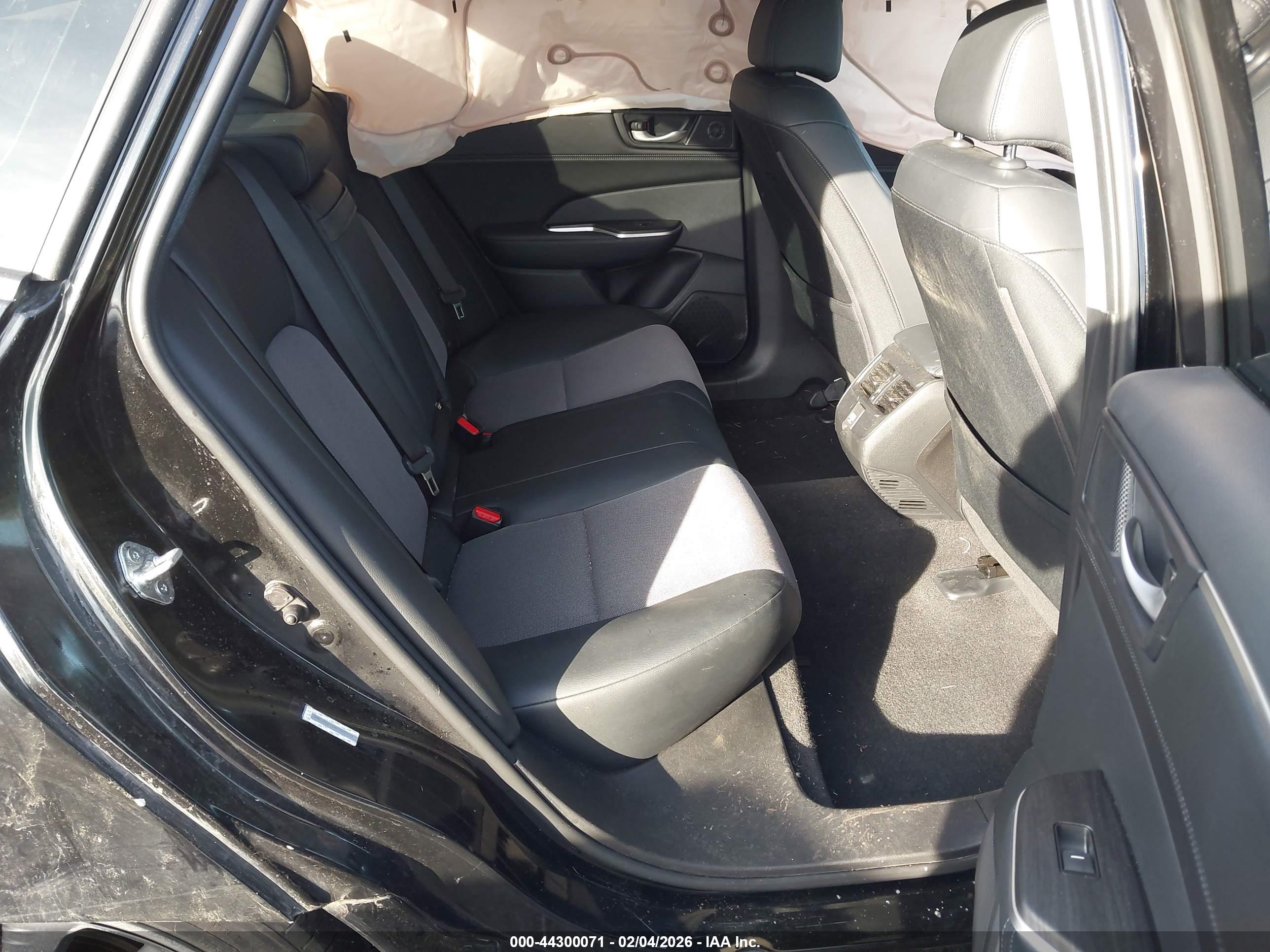 HONDA CLARITY image 8