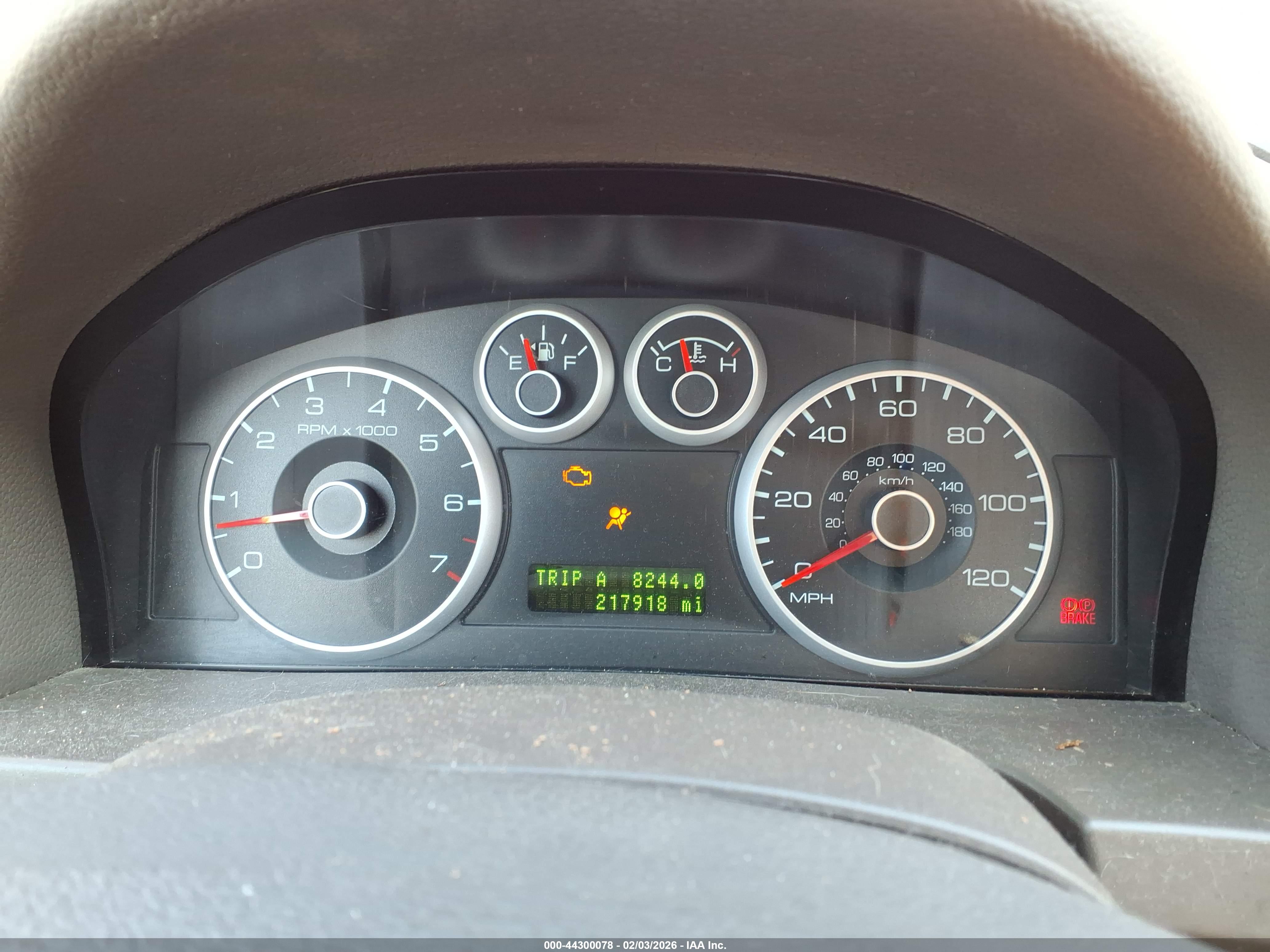 FORD FUSION image 7