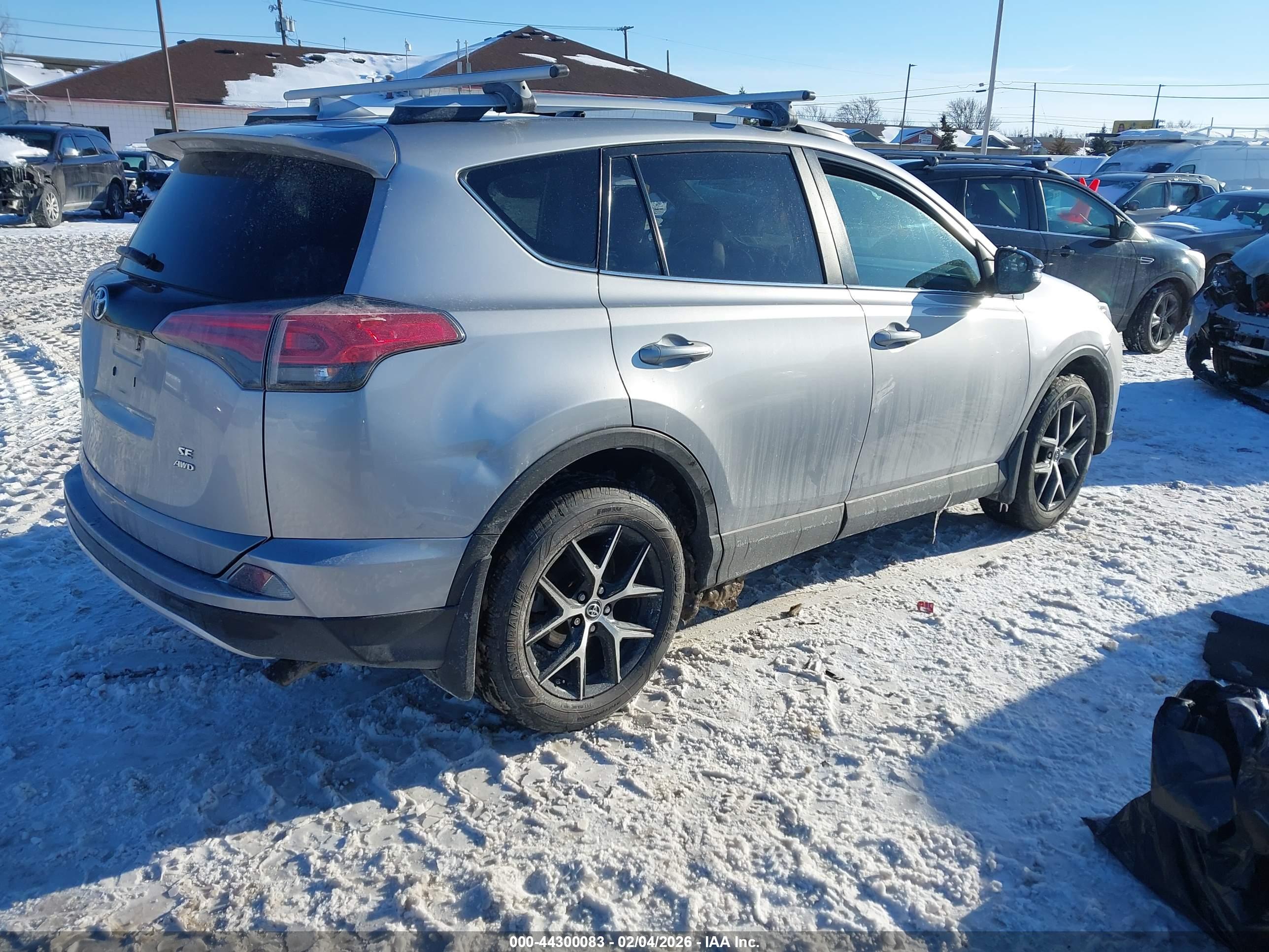 TOYOTA RAV4 image 4