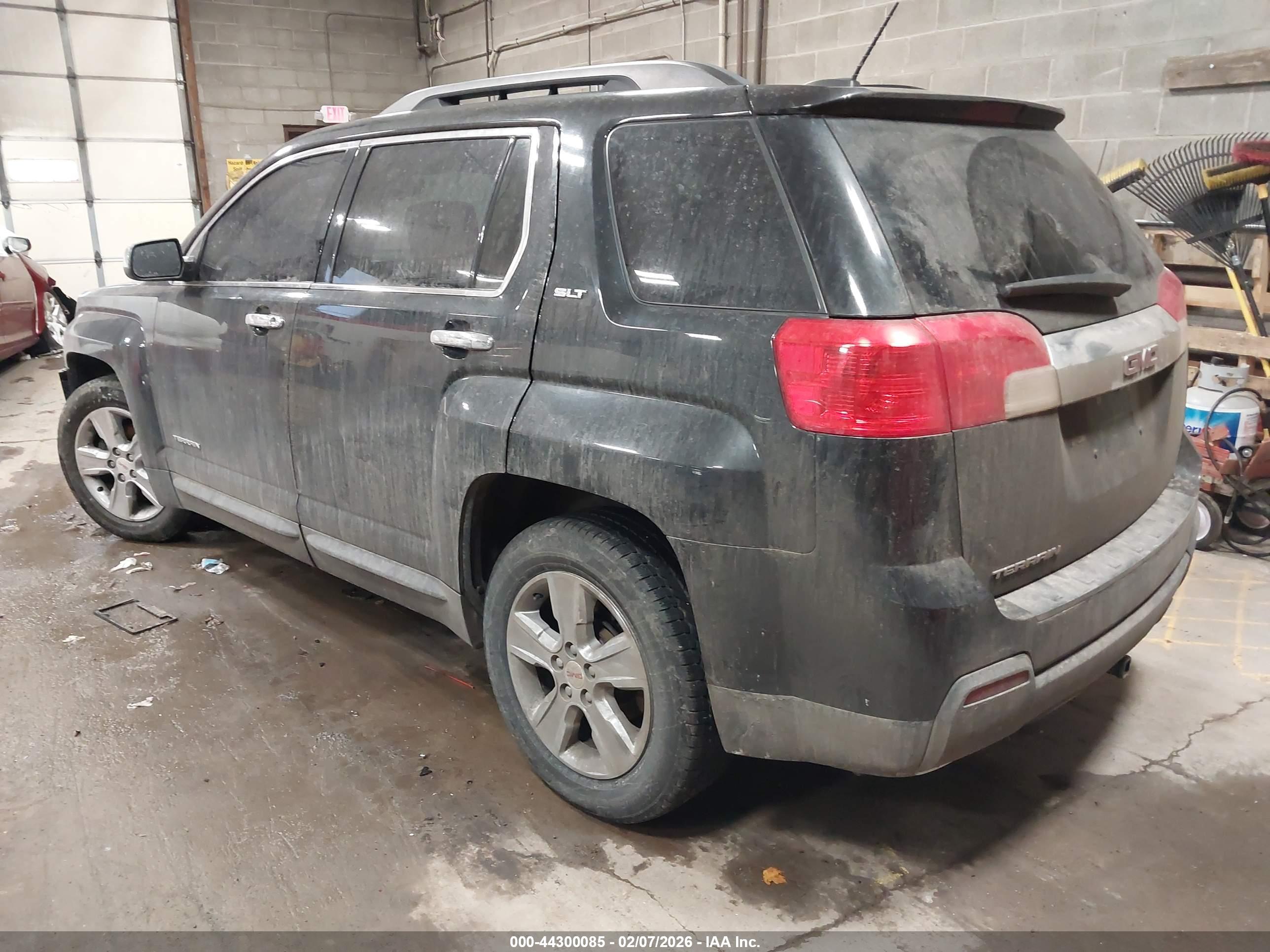 GMC TERRAIN image 3