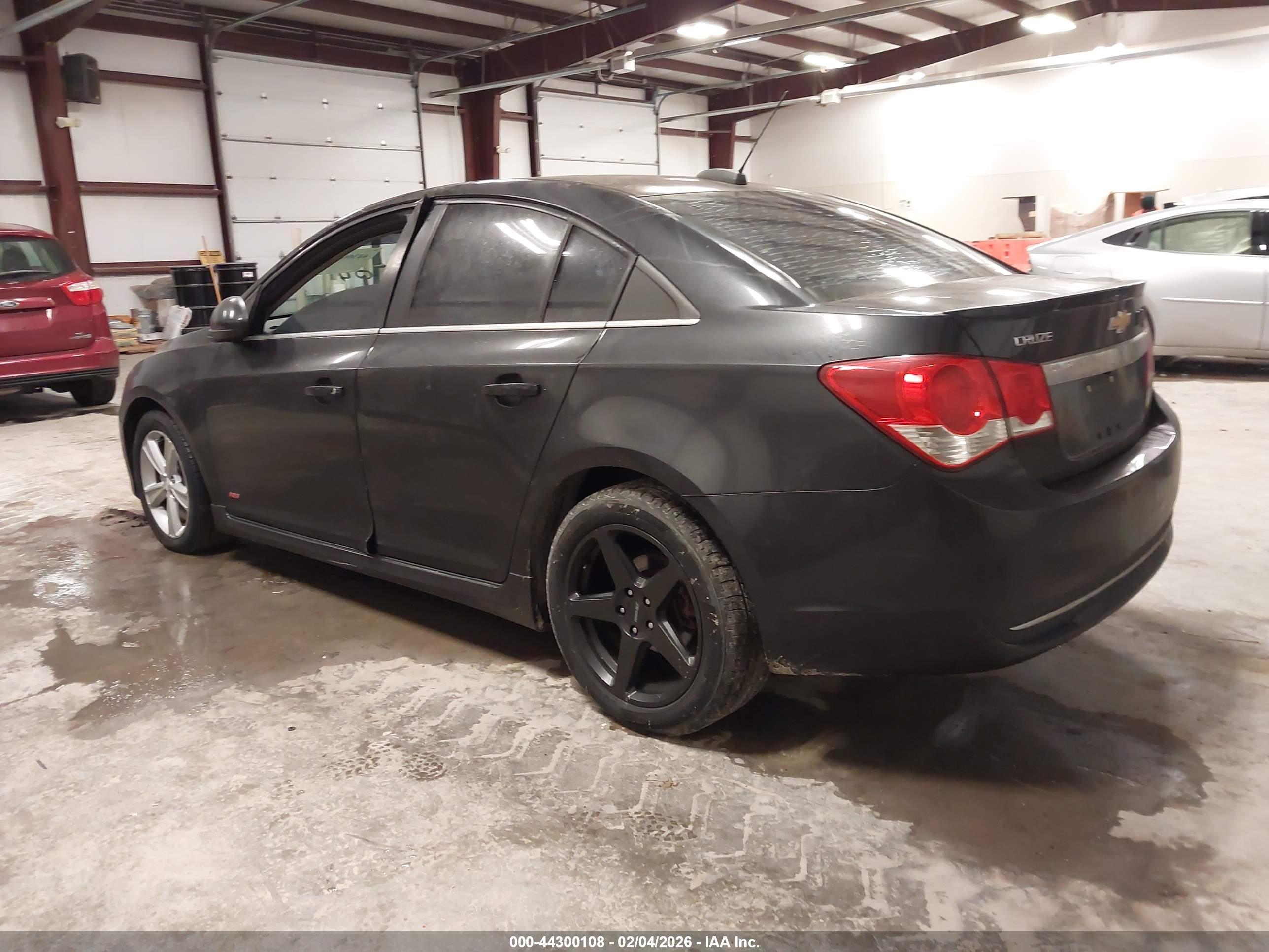 CHEVROLET CRUZE image 3
