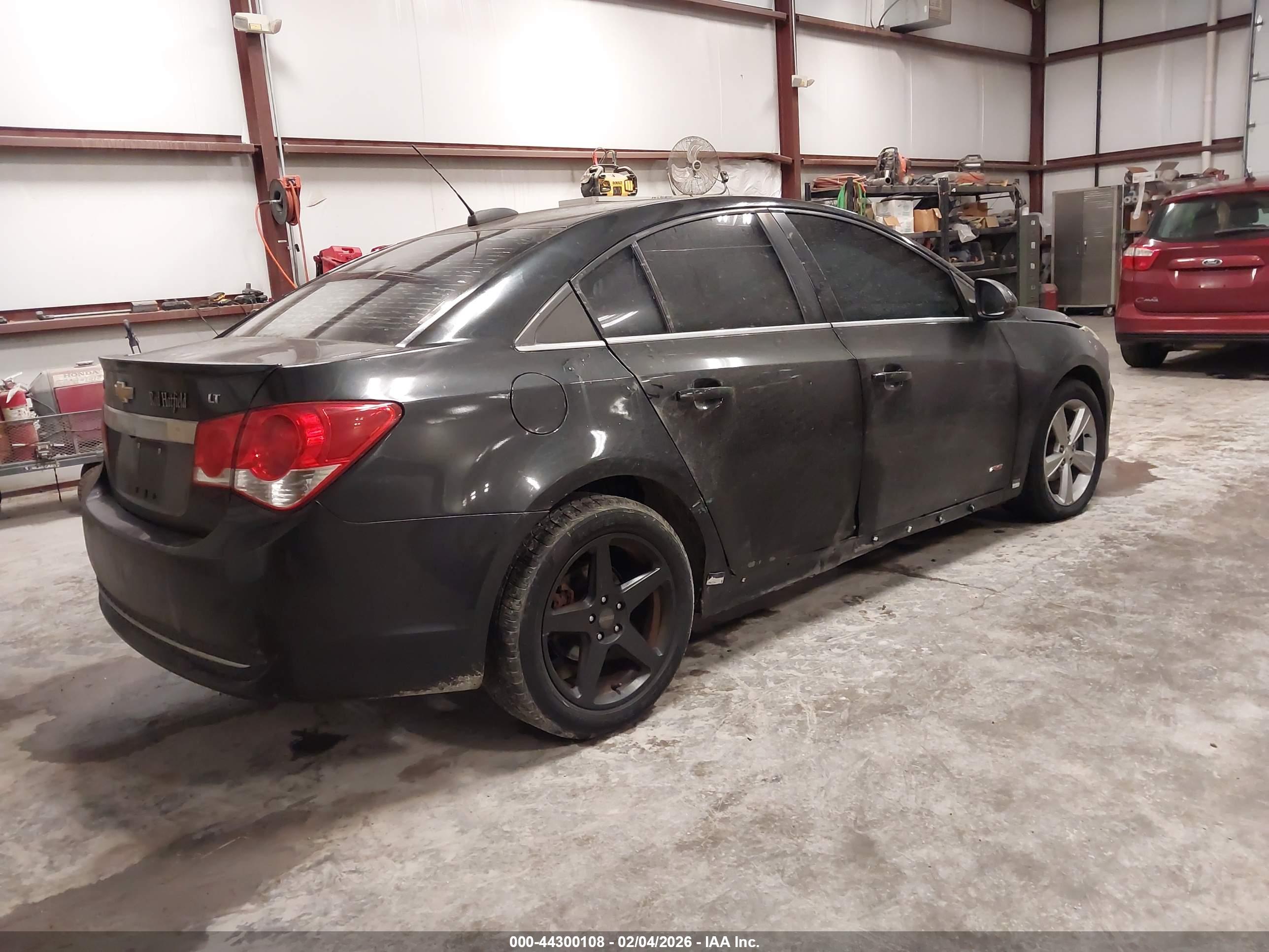 CHEVROLET CRUZE image 4