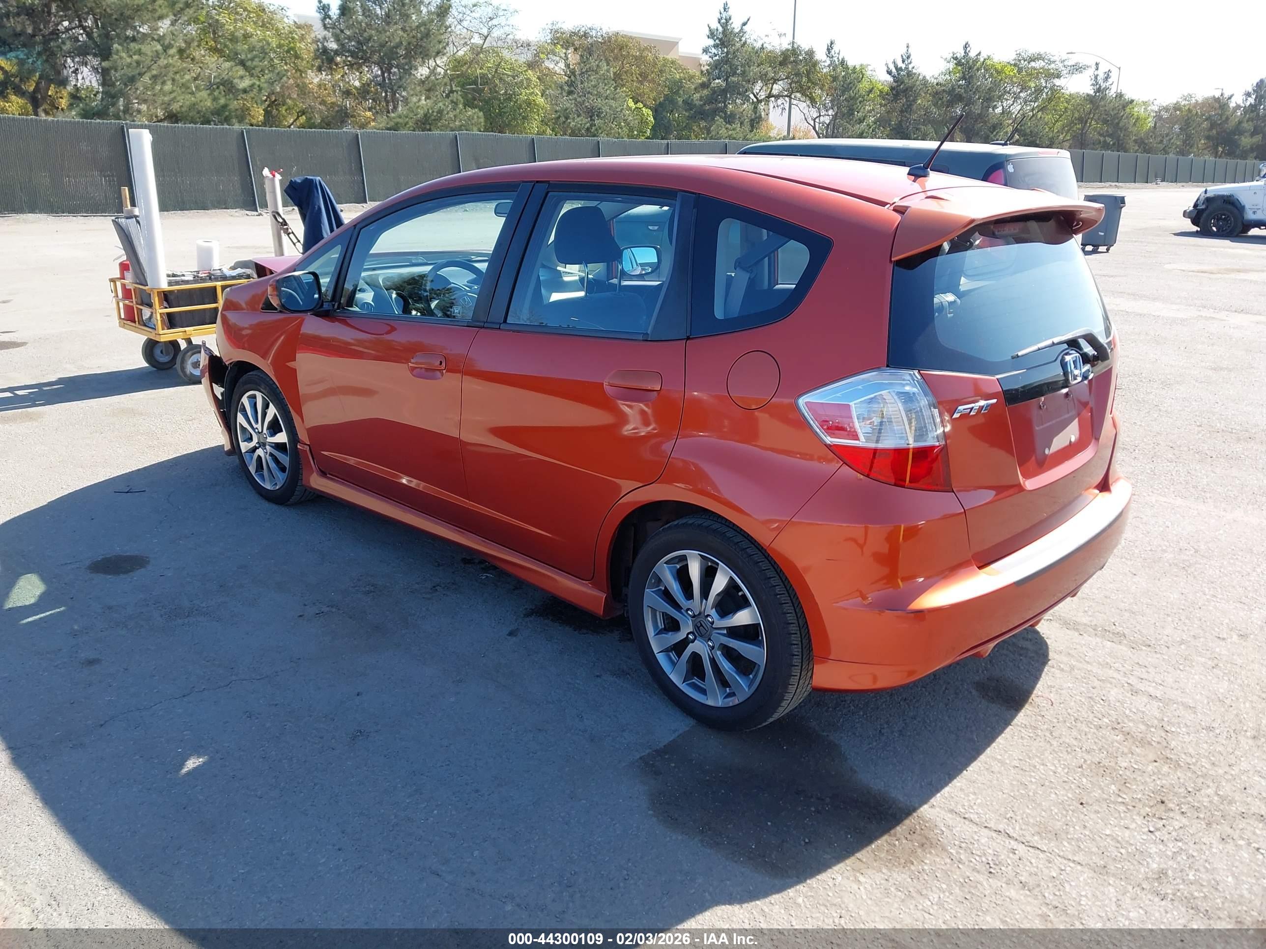 HONDA FIT image 3