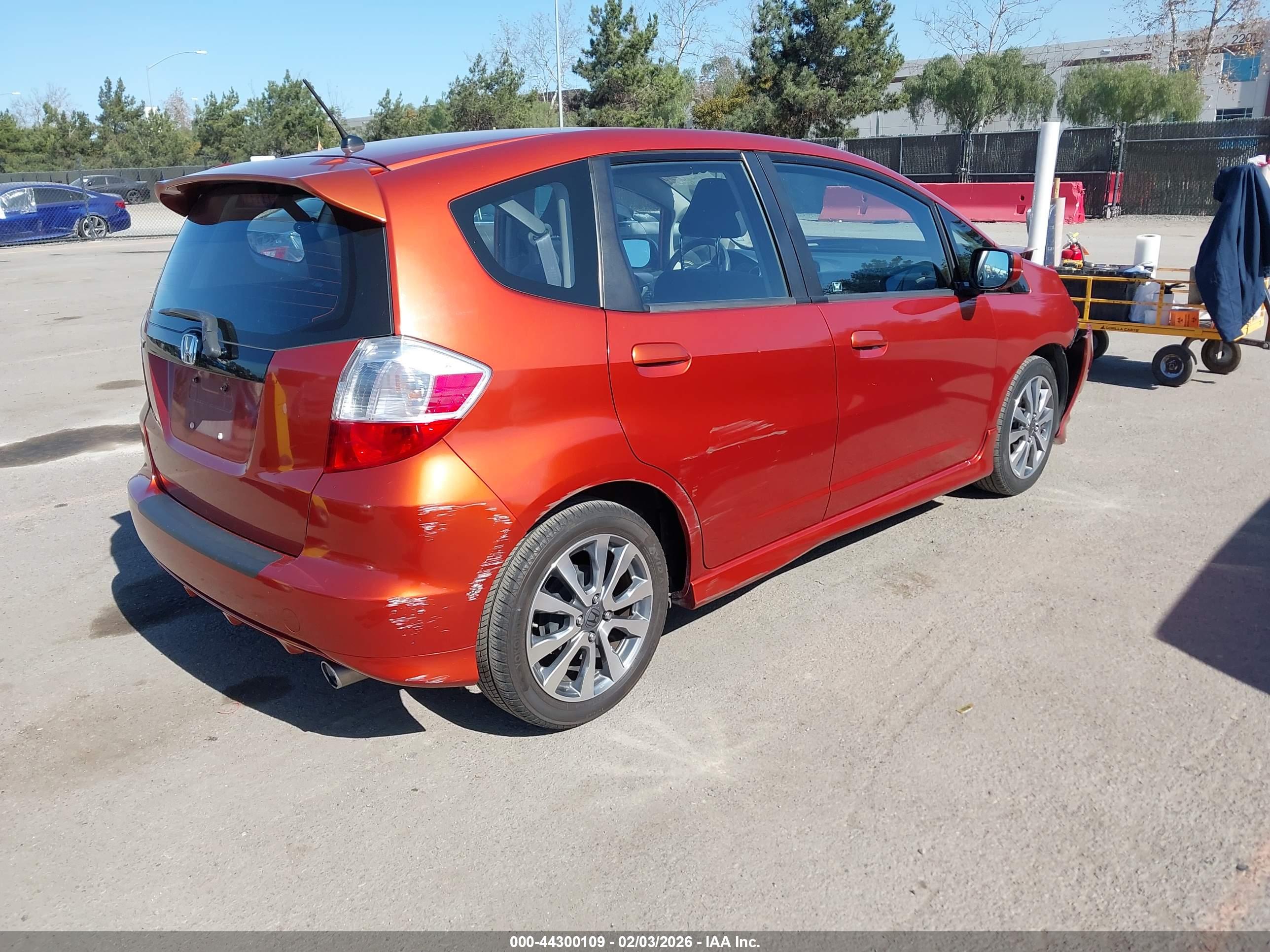 HONDA FIT image 4
