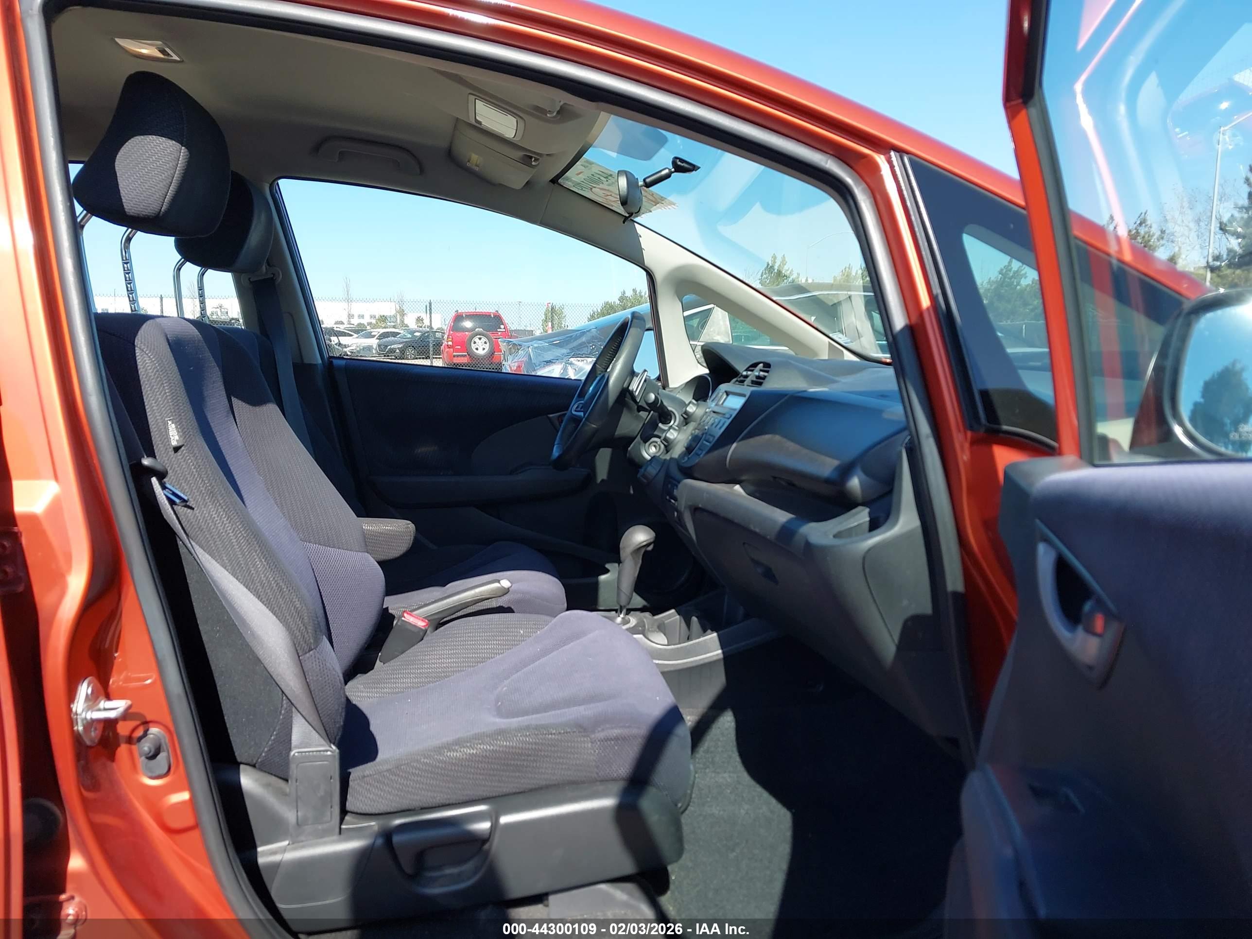 HONDA FIT image 5