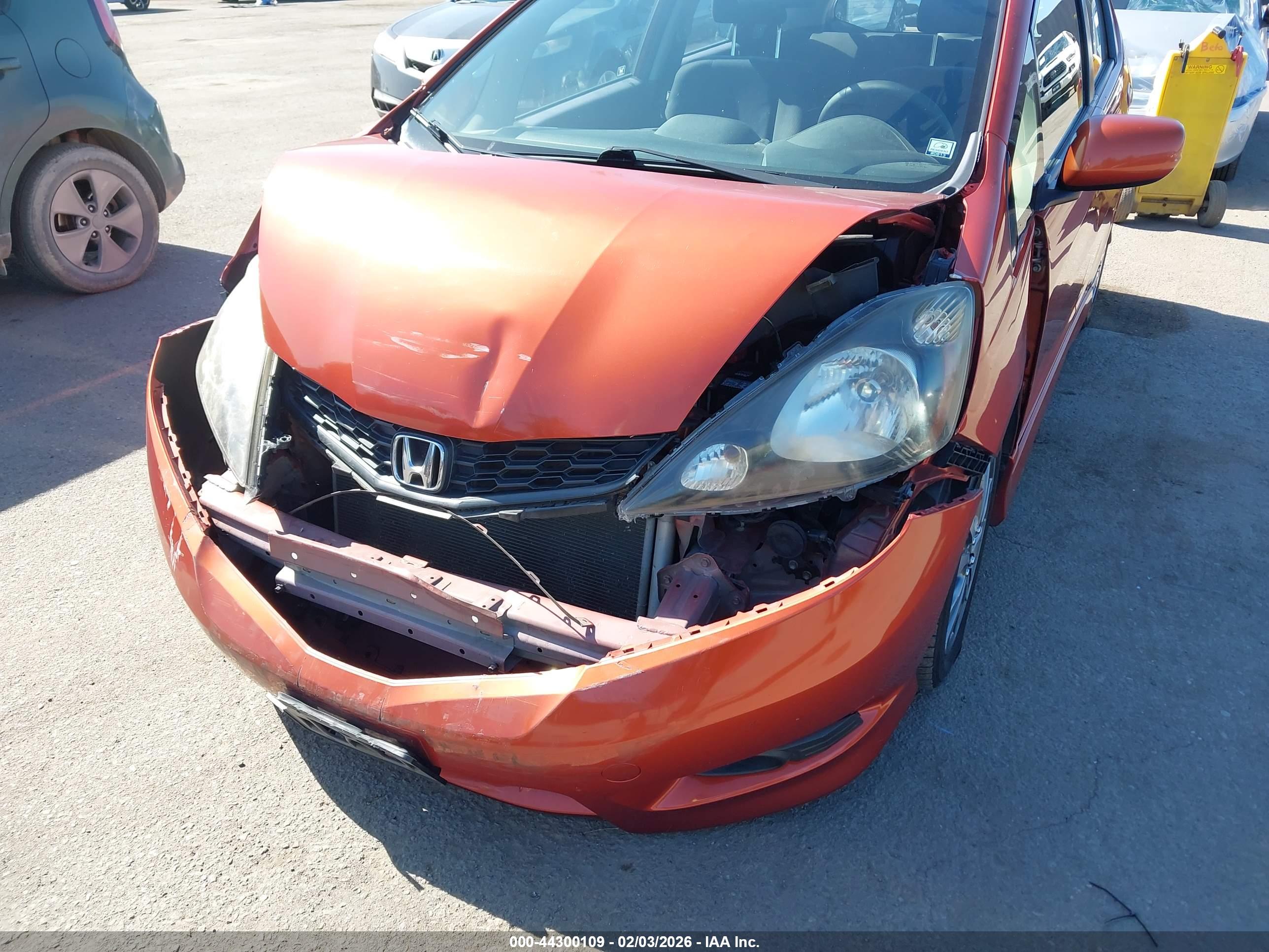 HONDA FIT image 6