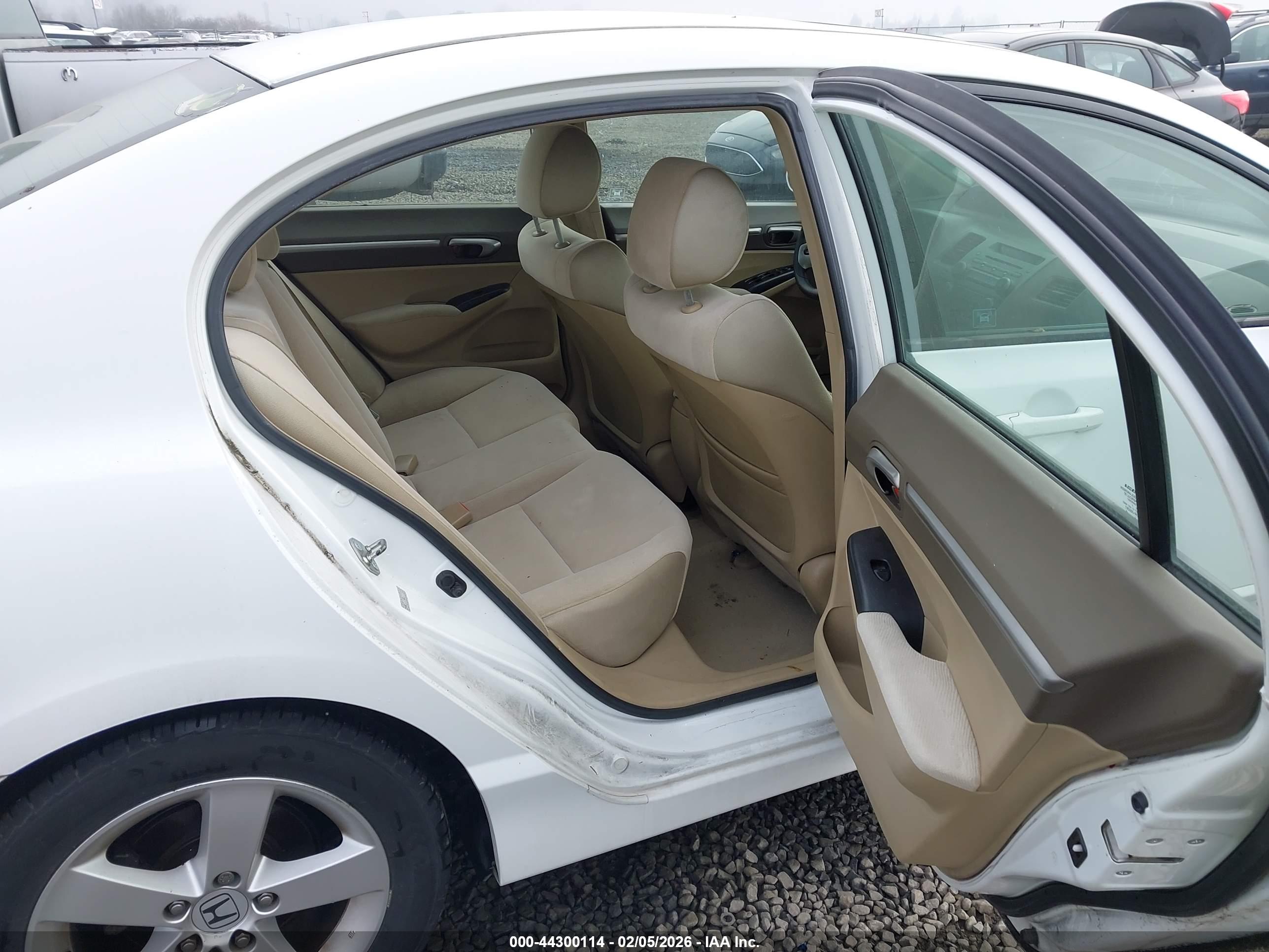 HONDA CIVIC image 8