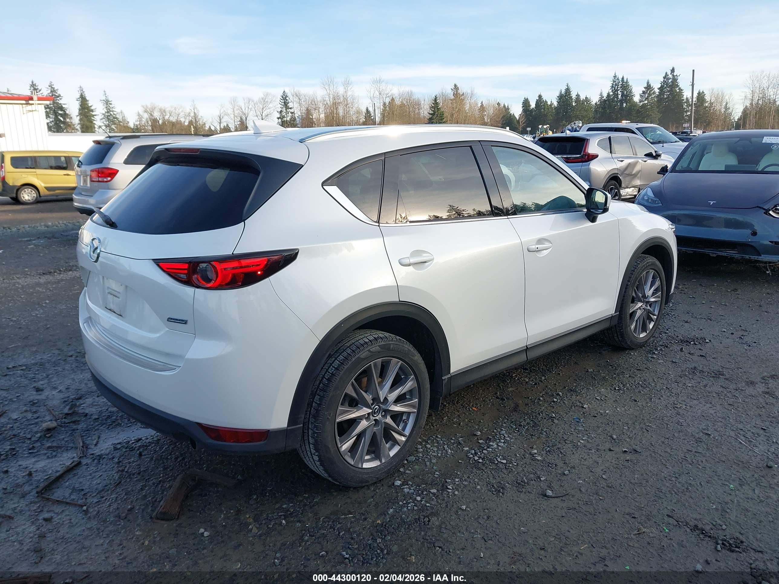 MAZDA CX-5 image 4