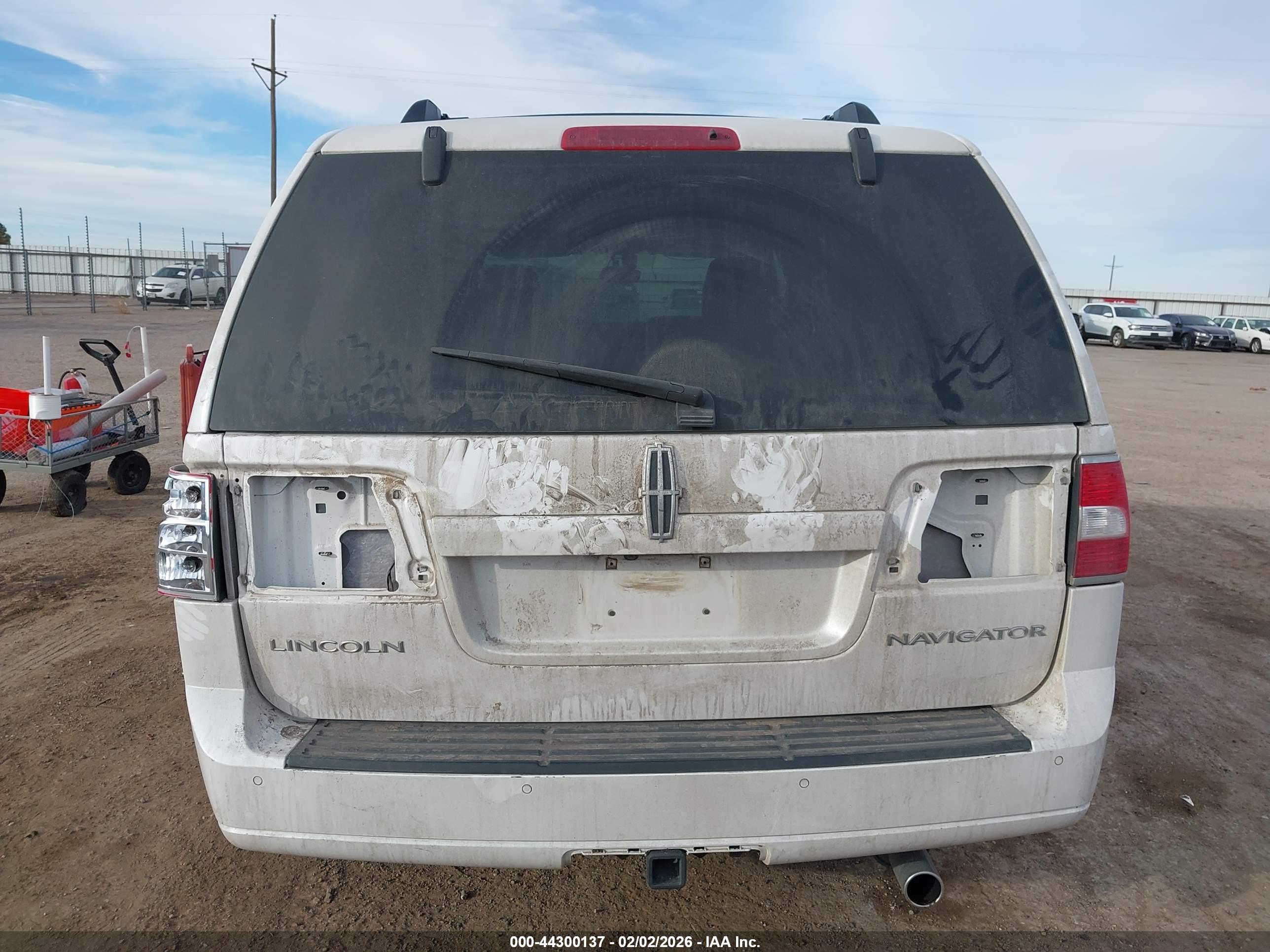 LINCOLN NAVIGATOR image 6