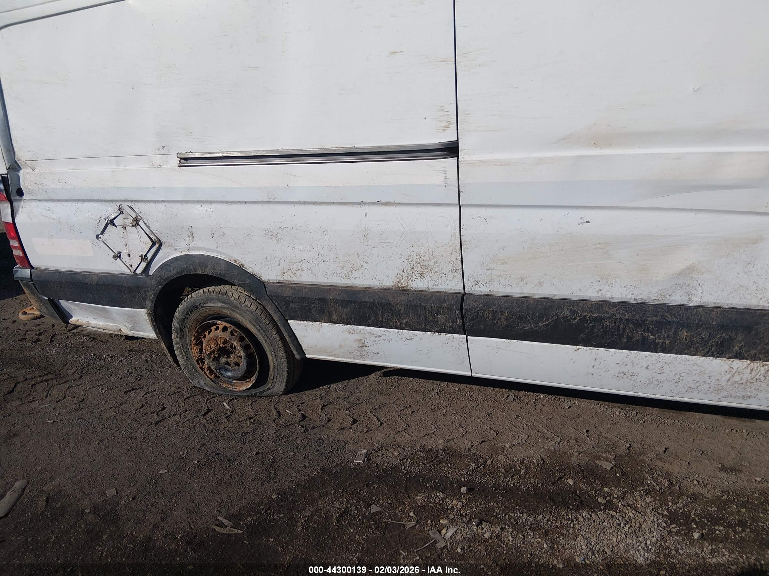 MERCEDES-BENZ SPRINTER image 6