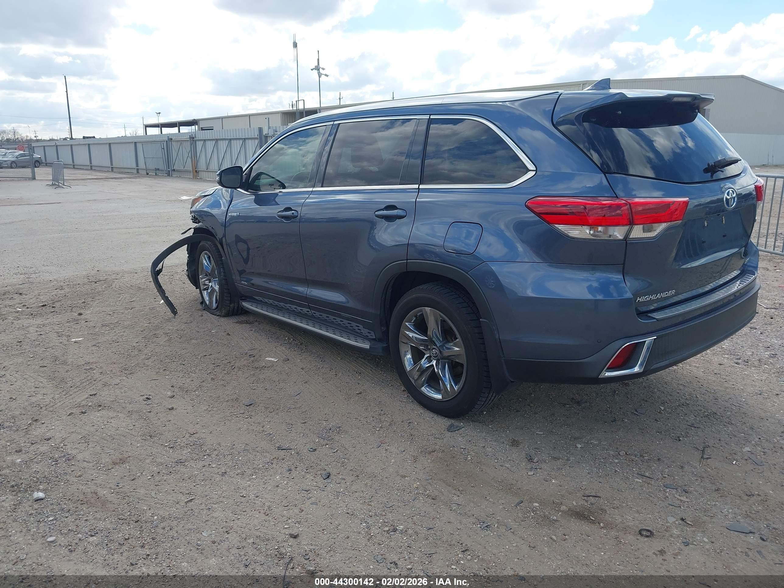 TOYOTA HIGHLANDER image 3