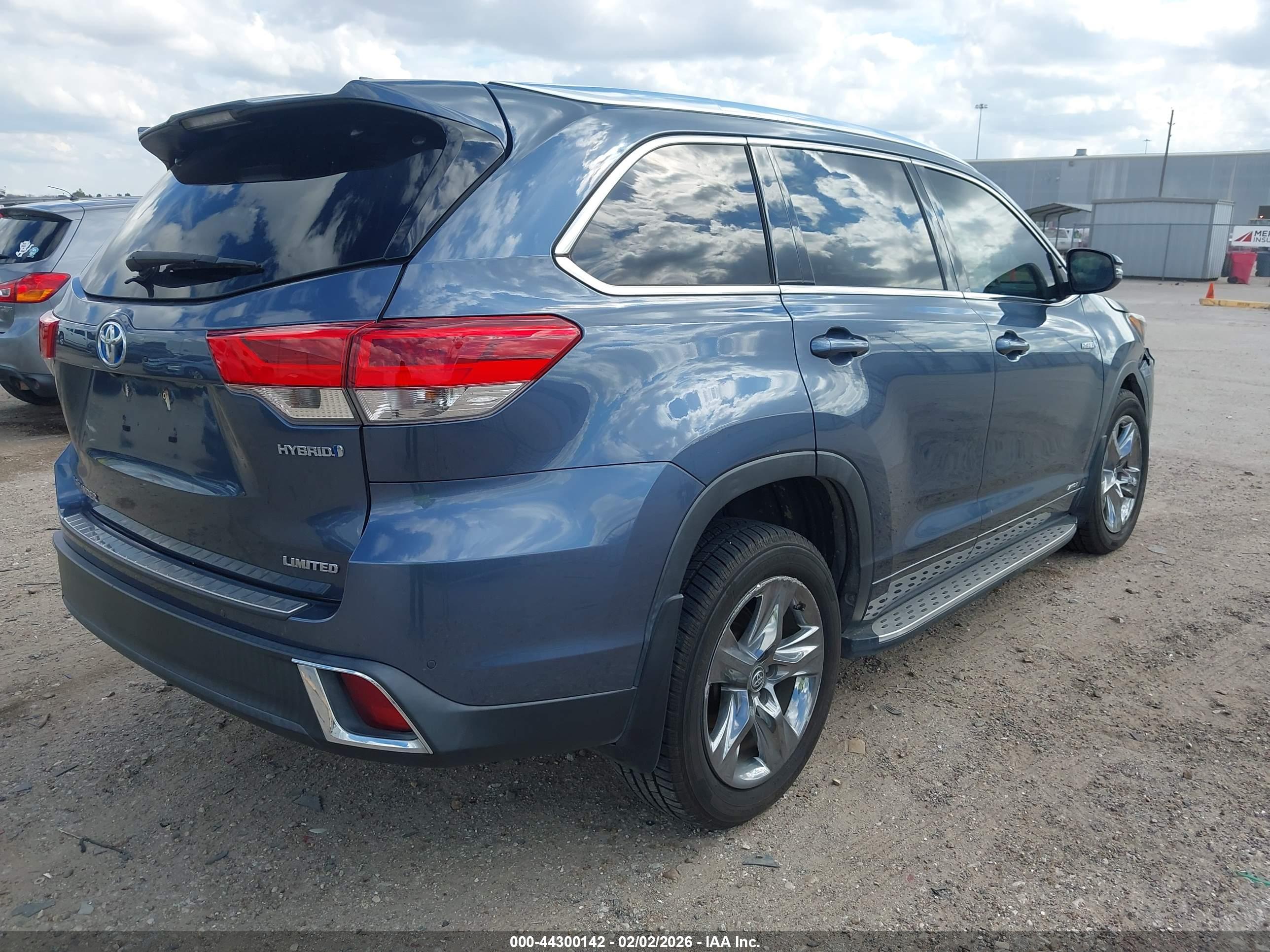 TOYOTA HIGHLANDER image 4