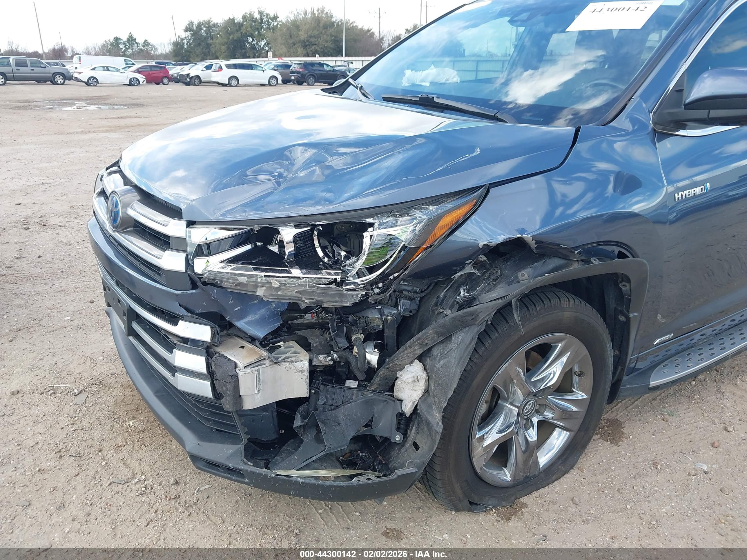 TOYOTA HIGHLANDER image 6