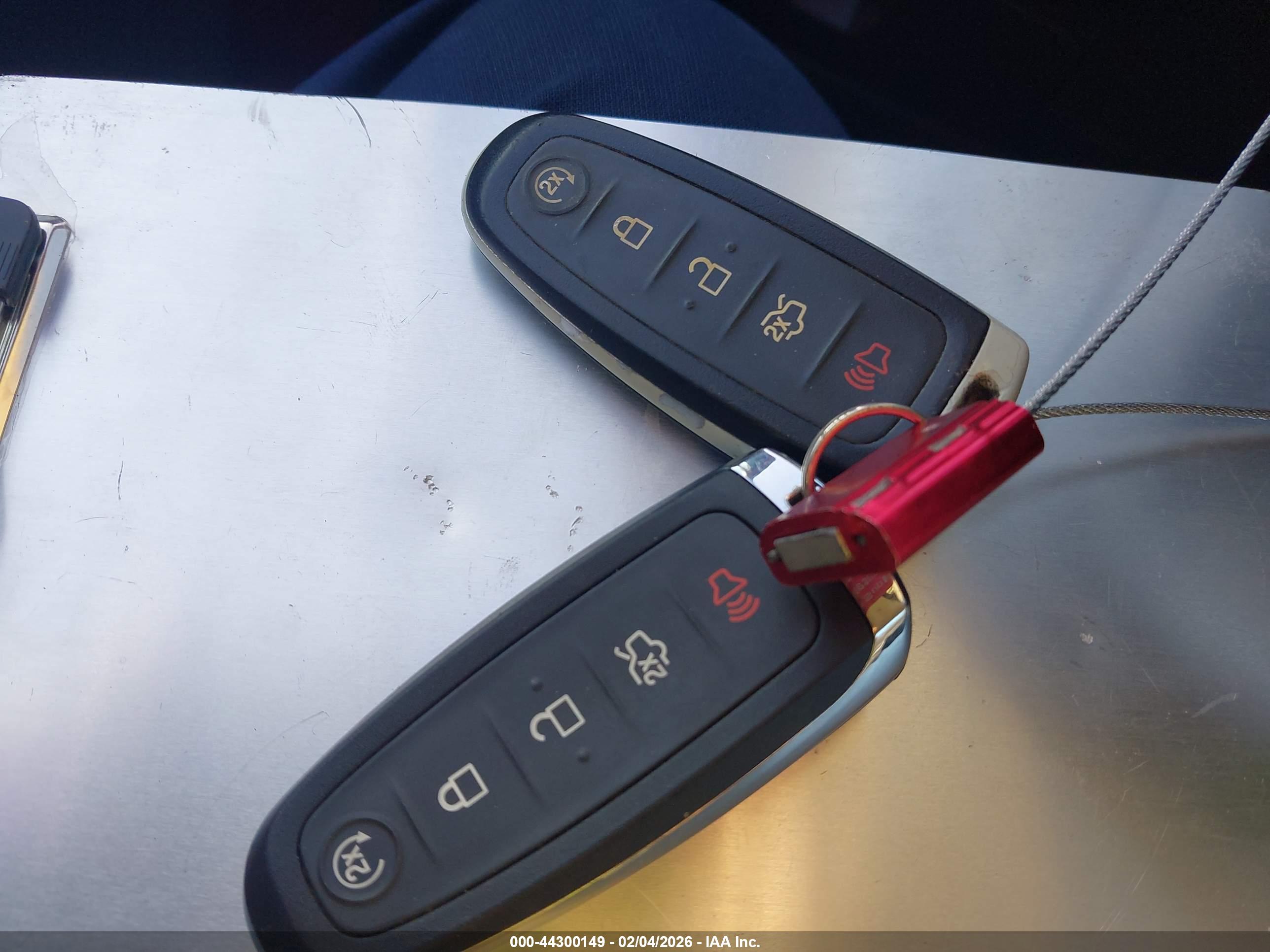 FORD C-MAX image 11