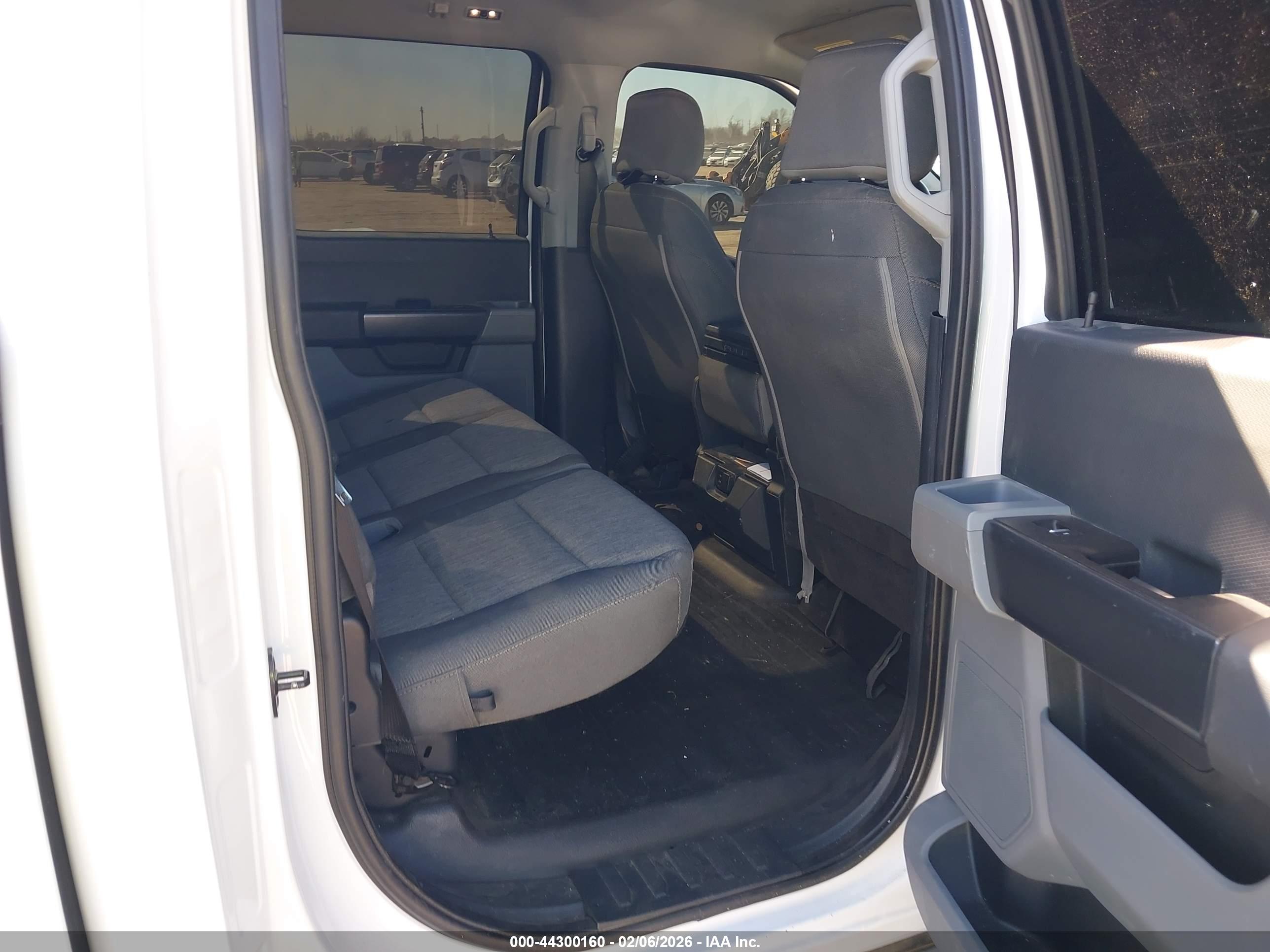FORD F-150 image 8
