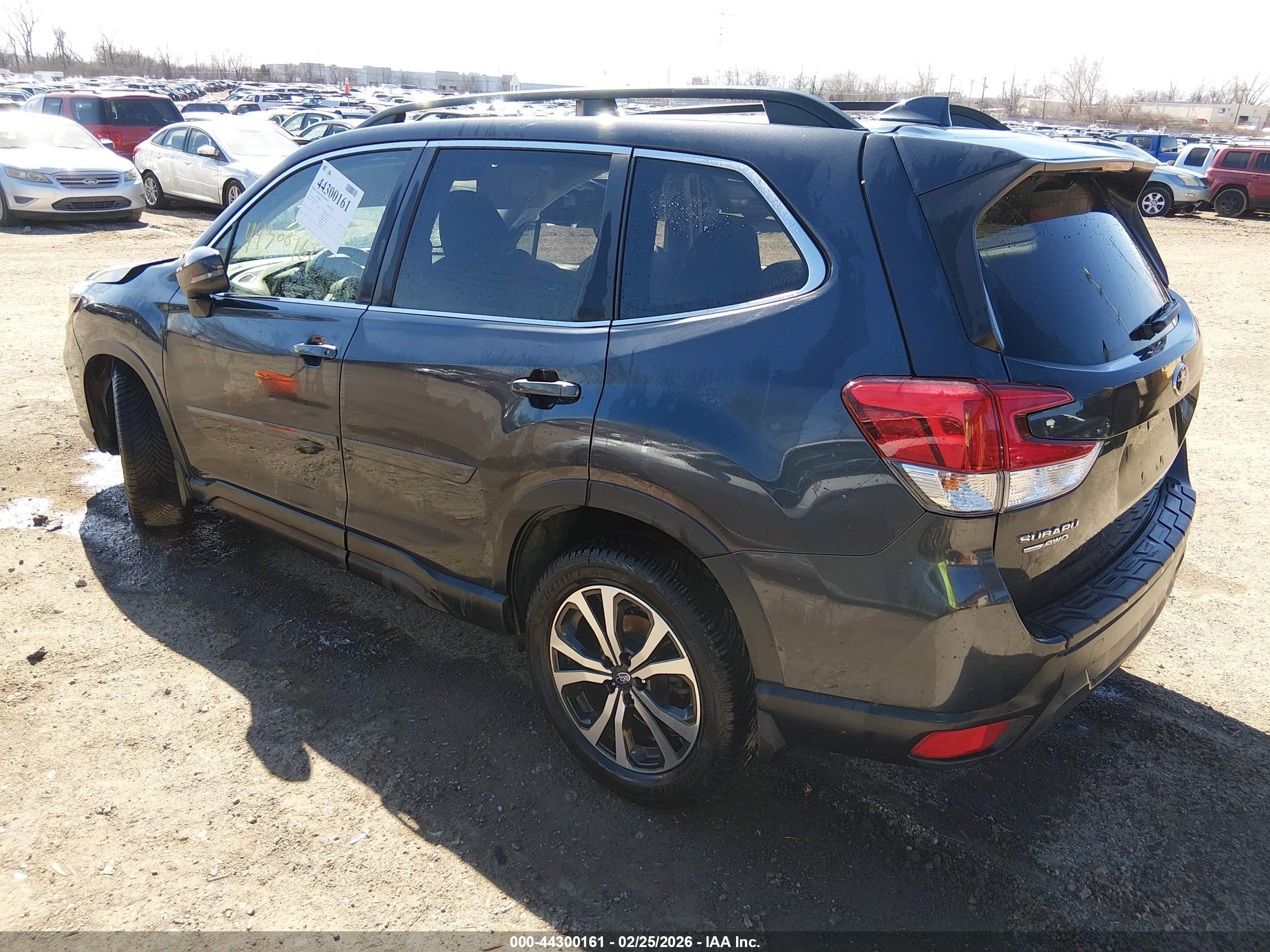 SUBARU FORESTER image 3