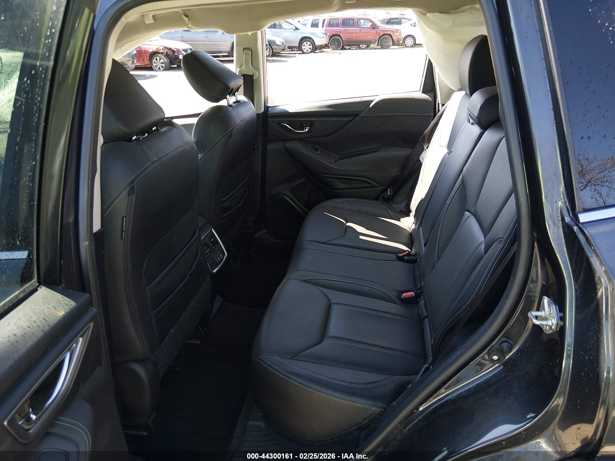 SUBARU FORESTER image 8