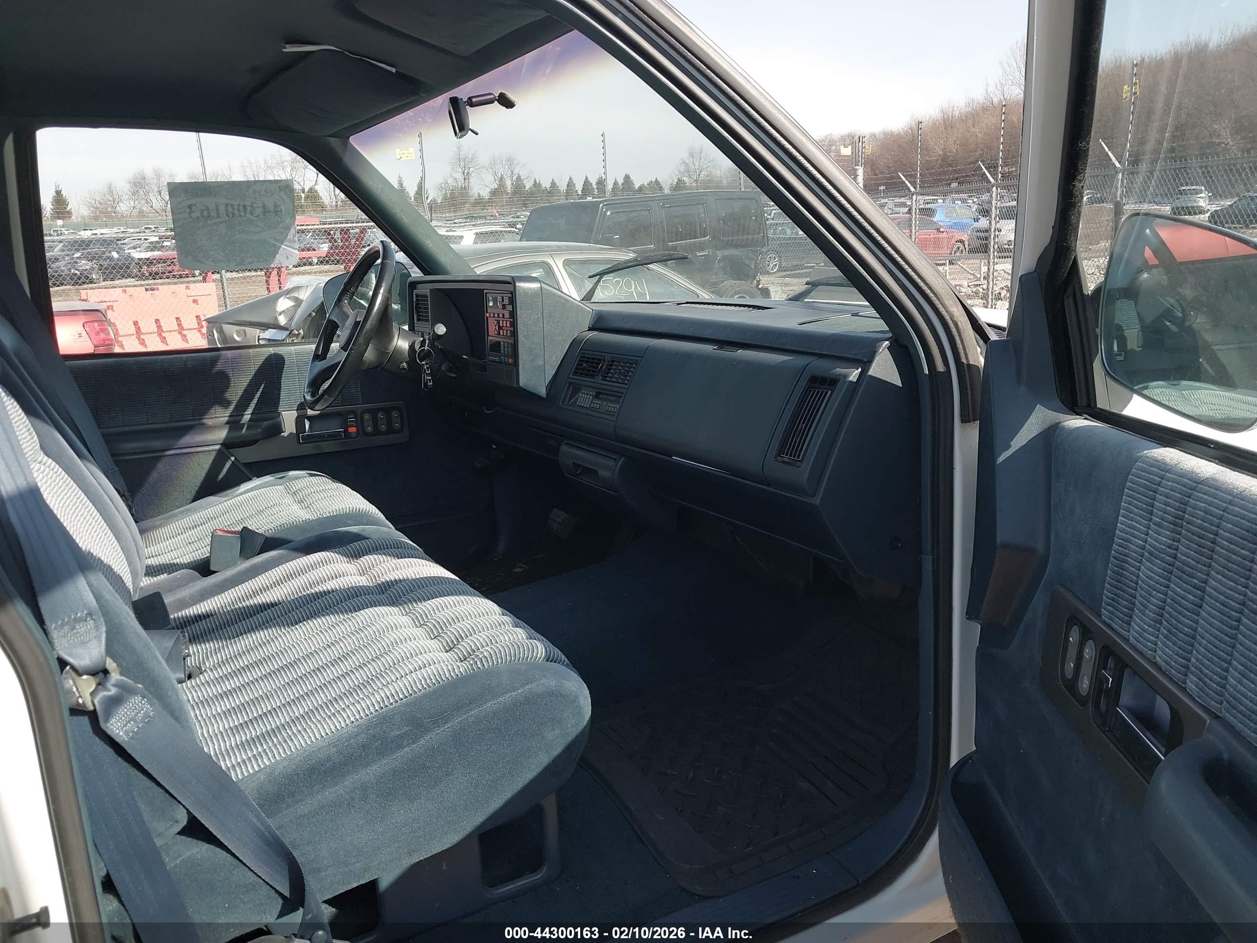 GMC SIERRA image 5