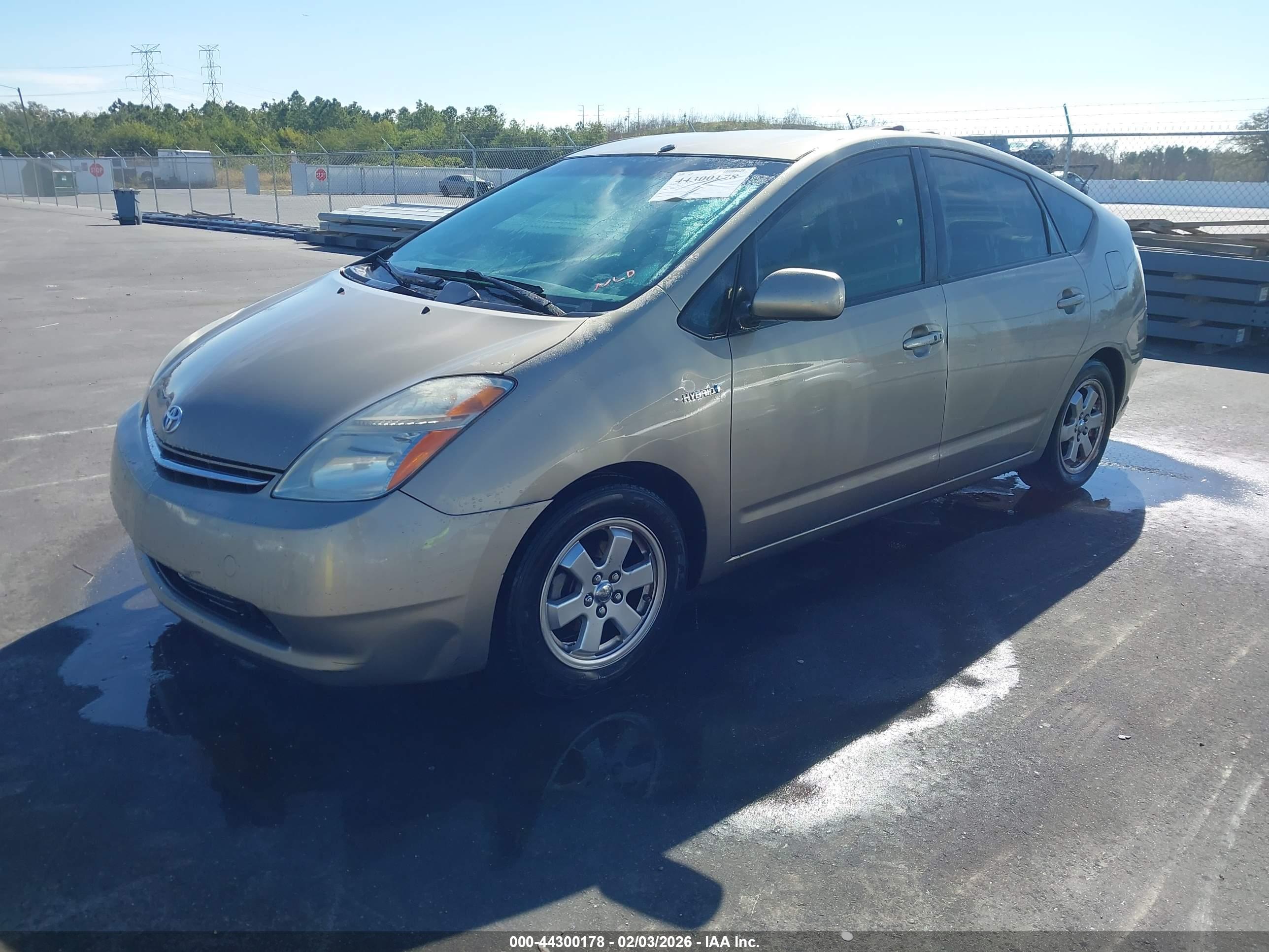 TOYOTA PRIUS image 2