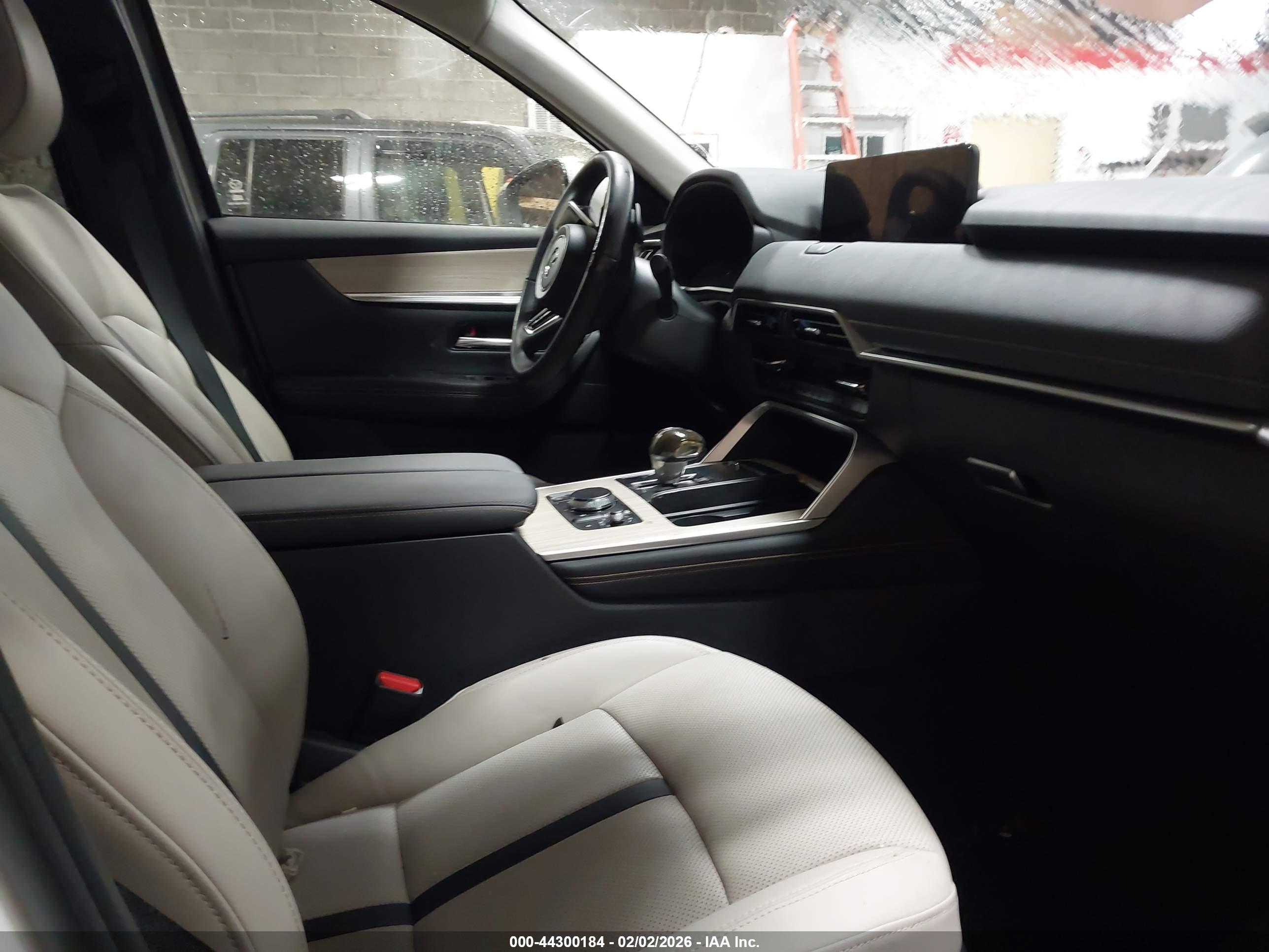 MAZDA CX-90 image 5