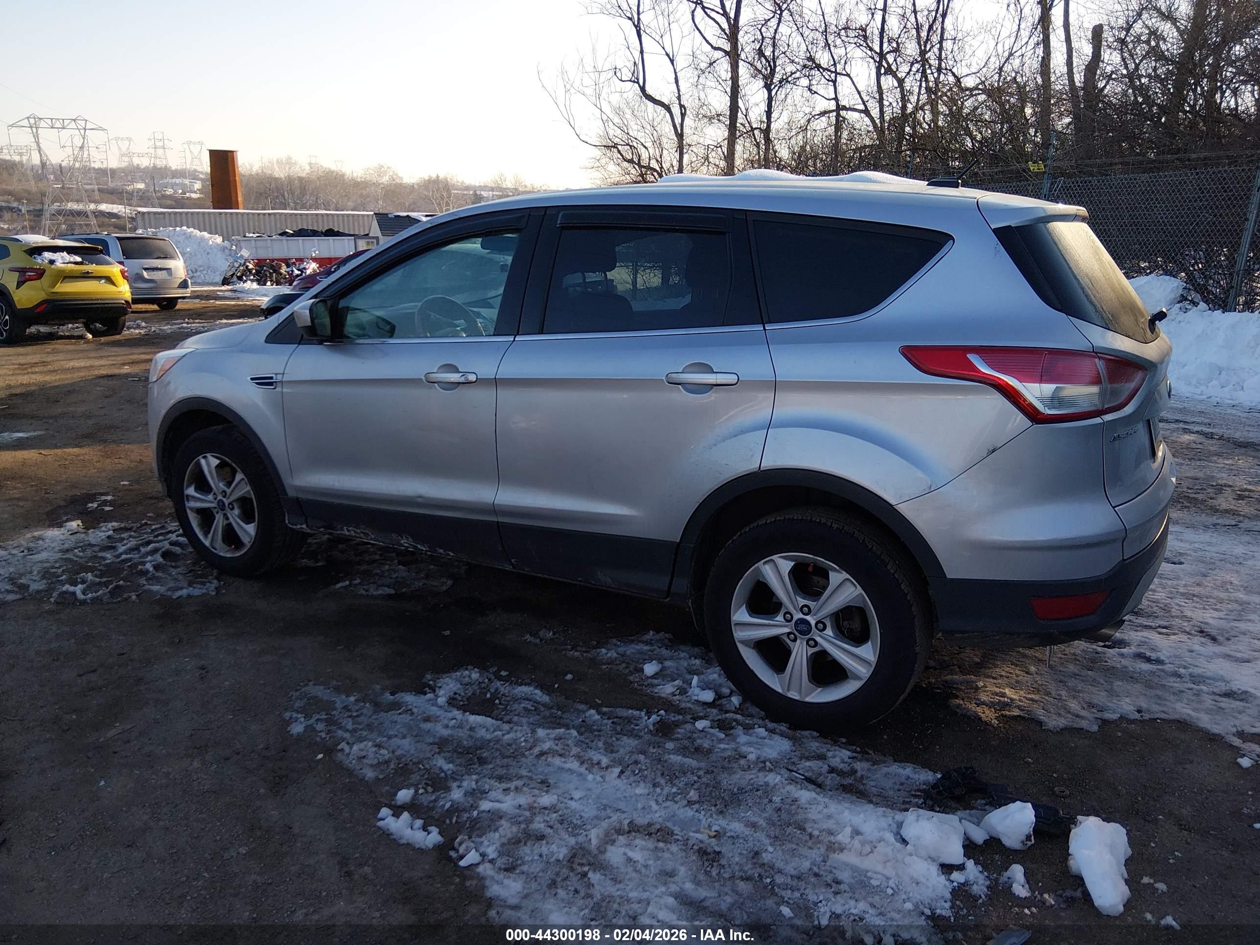 FORD ESCAPE image 3