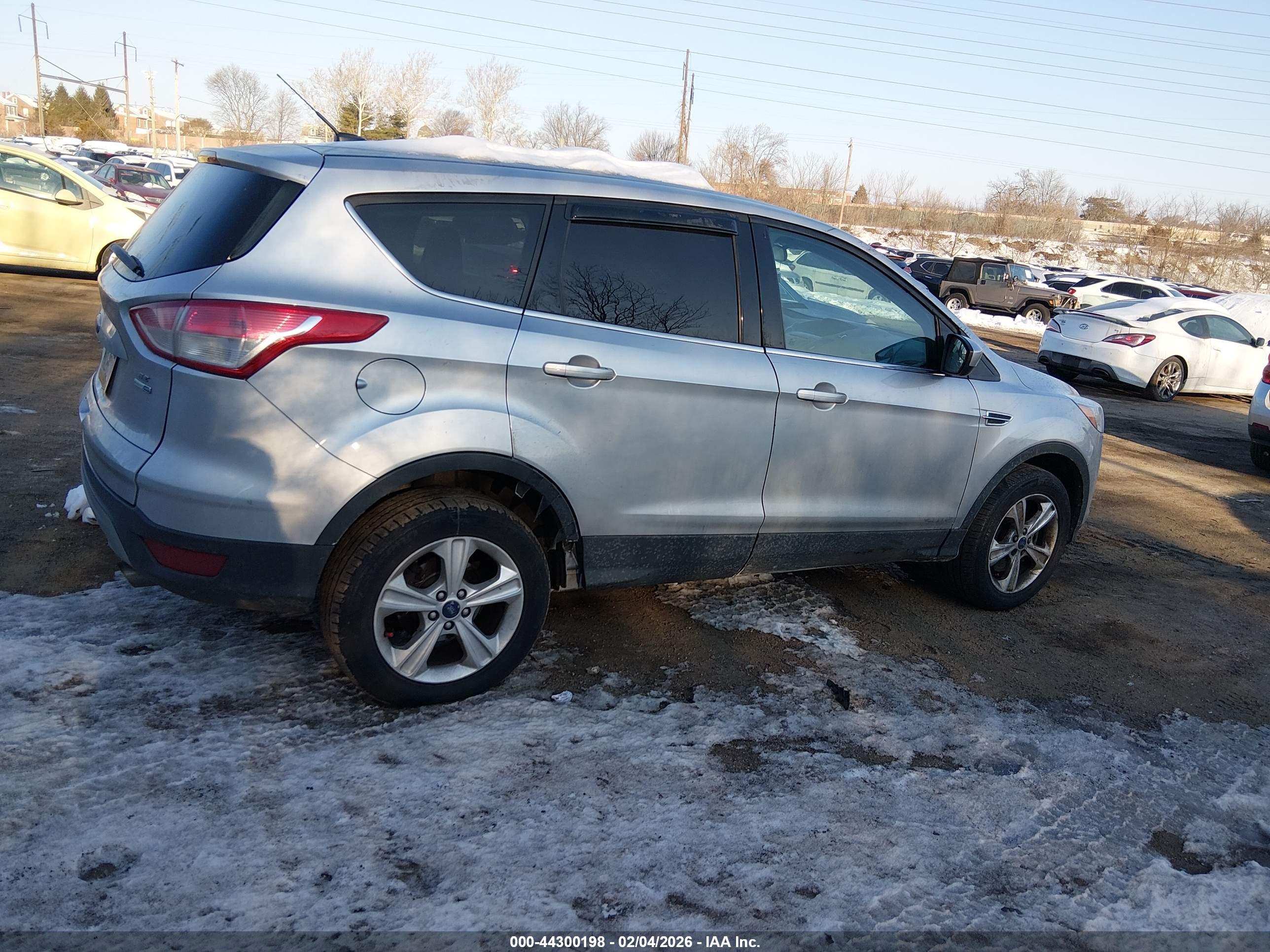 FORD ESCAPE image 4