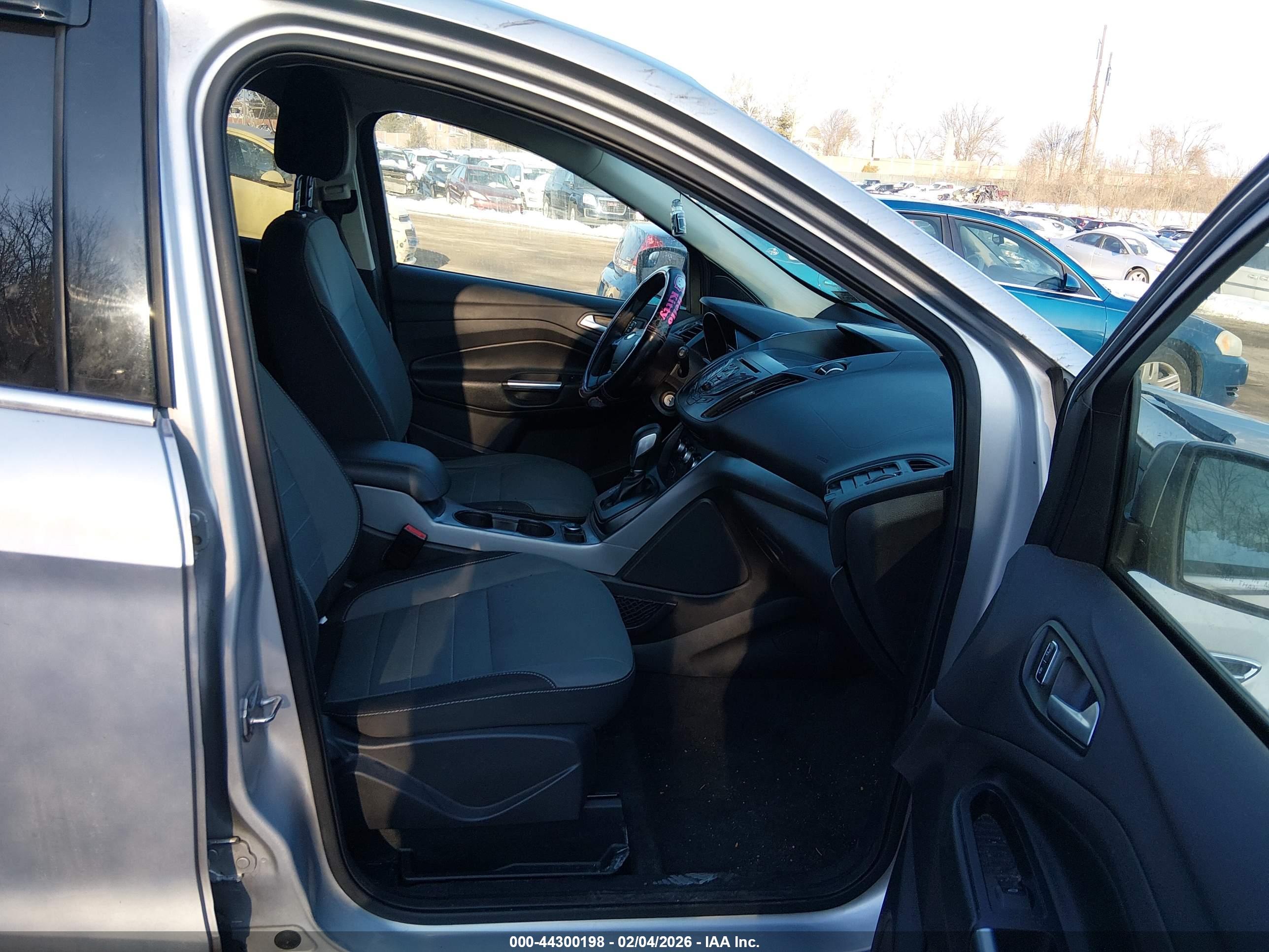 FORD ESCAPE image 5