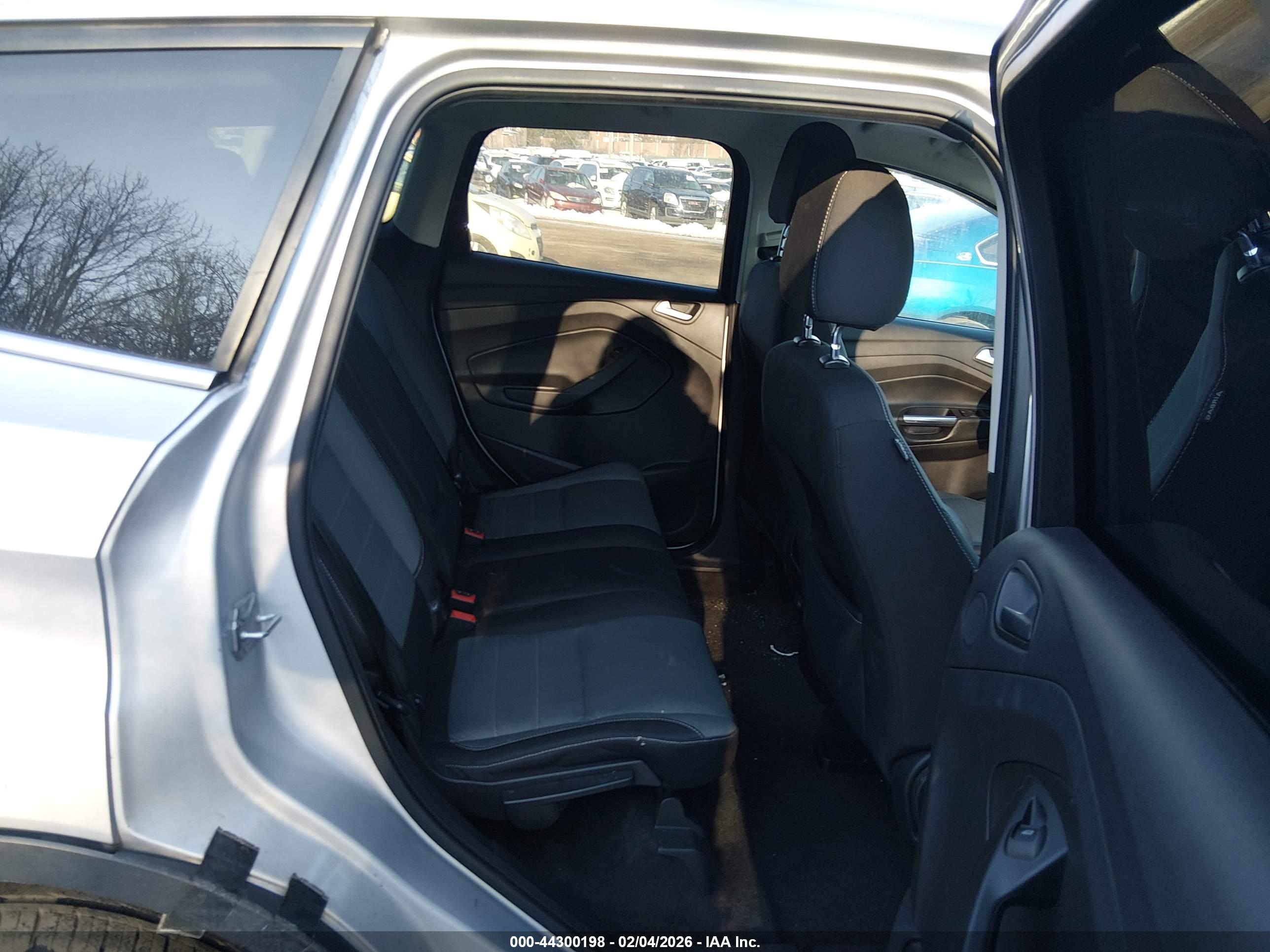 FORD ESCAPE image 8