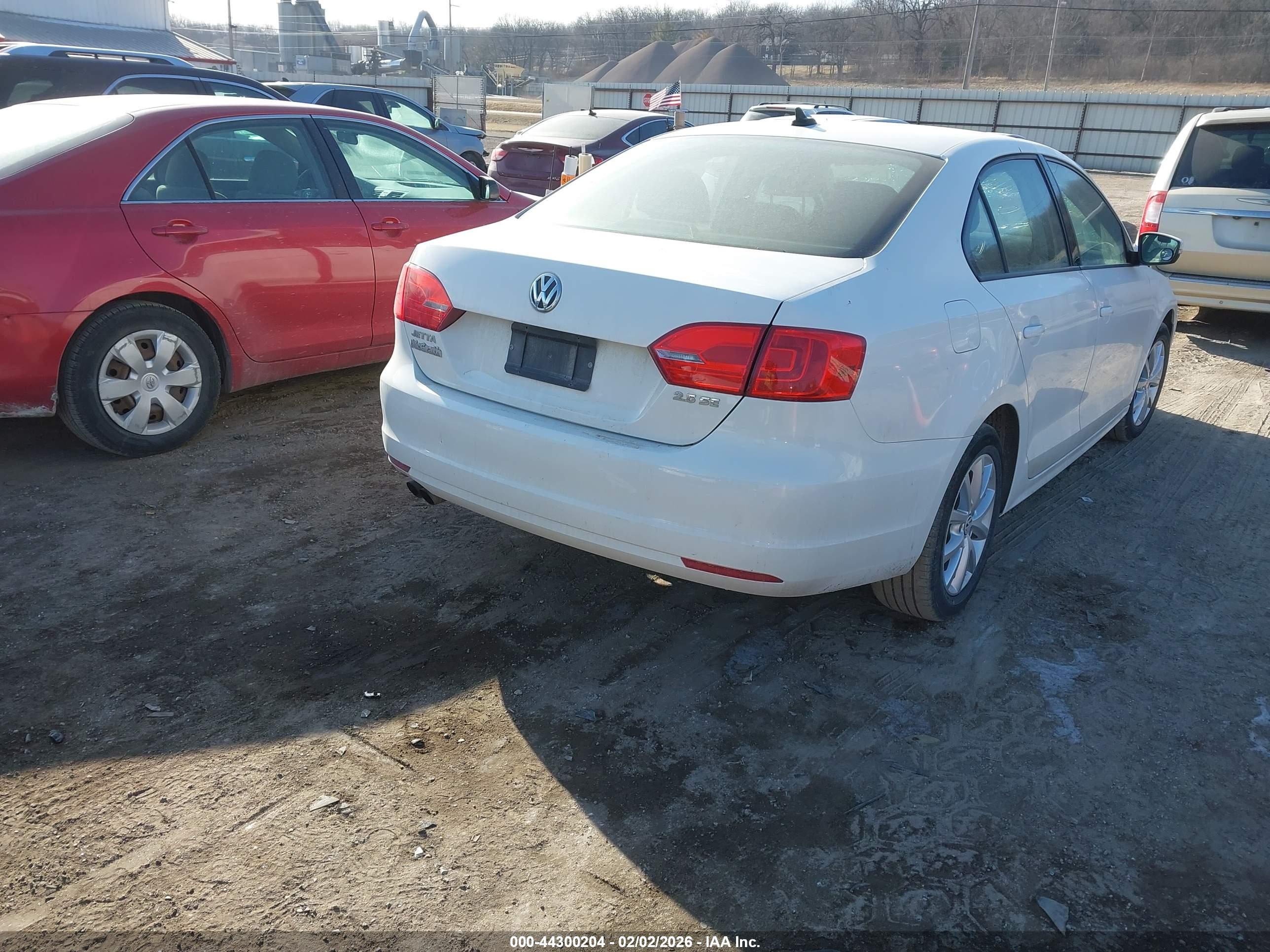VOLKSWAGEN JETTA image 4