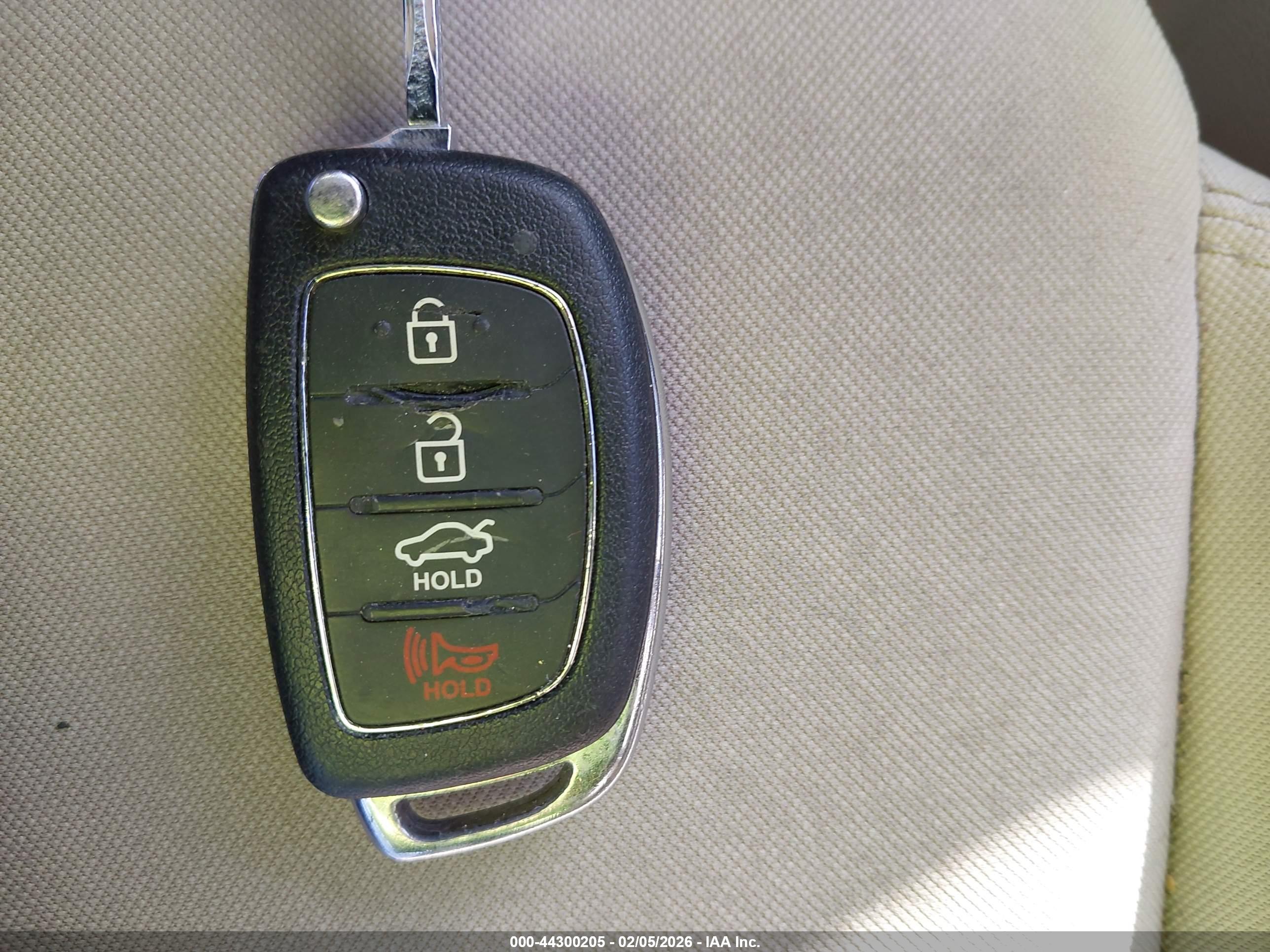 HYUNDAI SONATA image 11