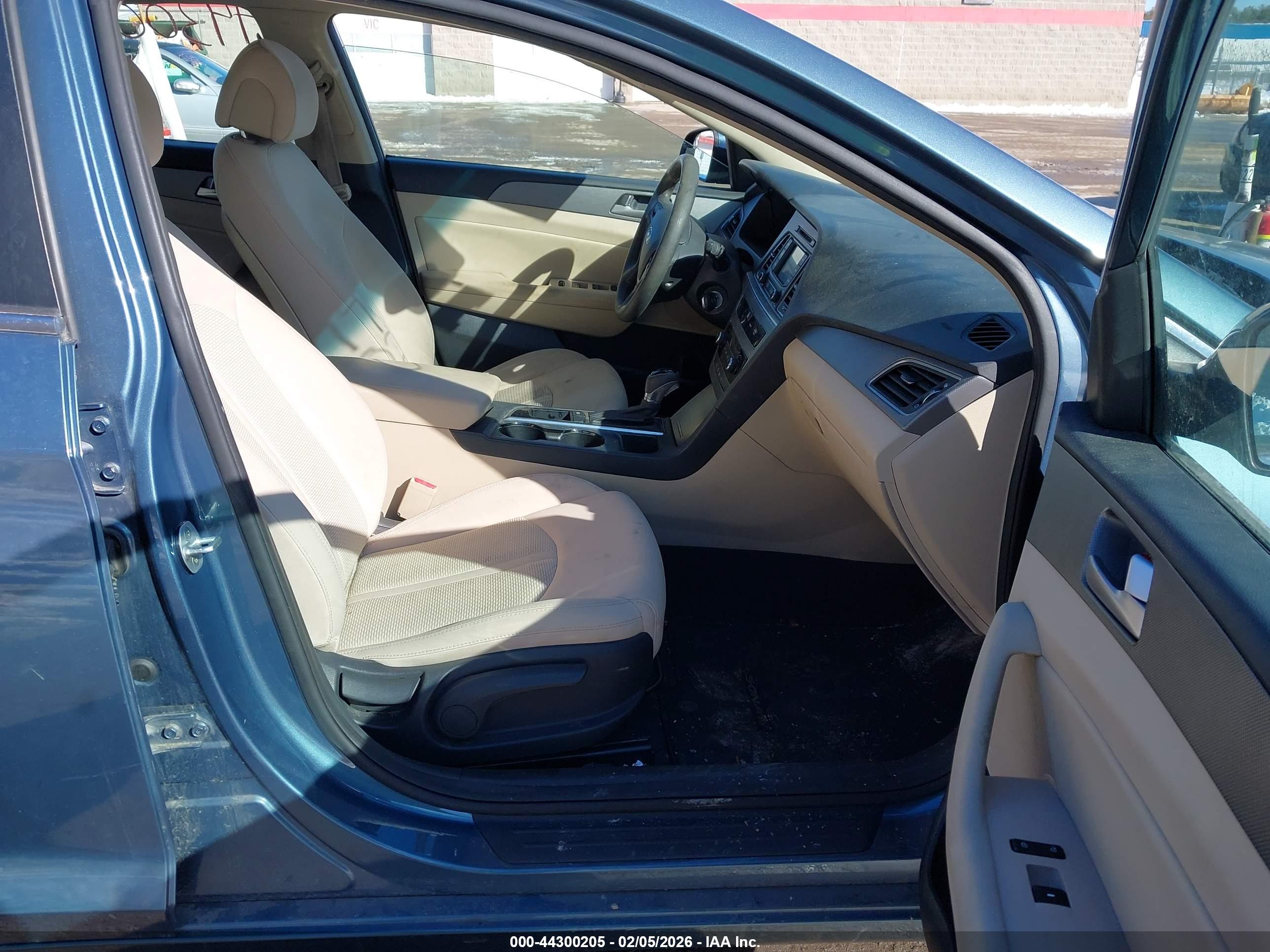 HYUNDAI SONATA image 5