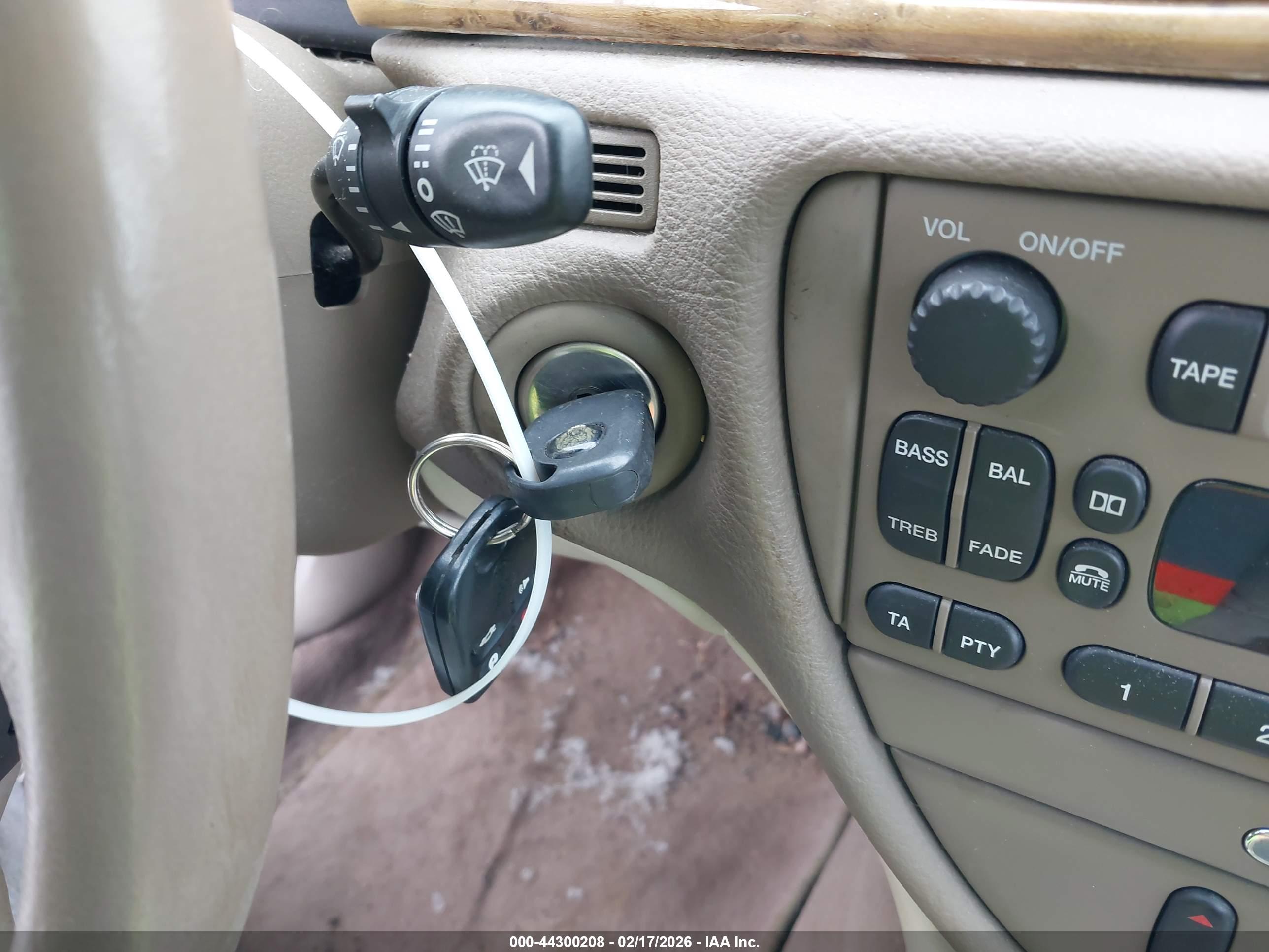 JAGUAR S-TYPE image 11