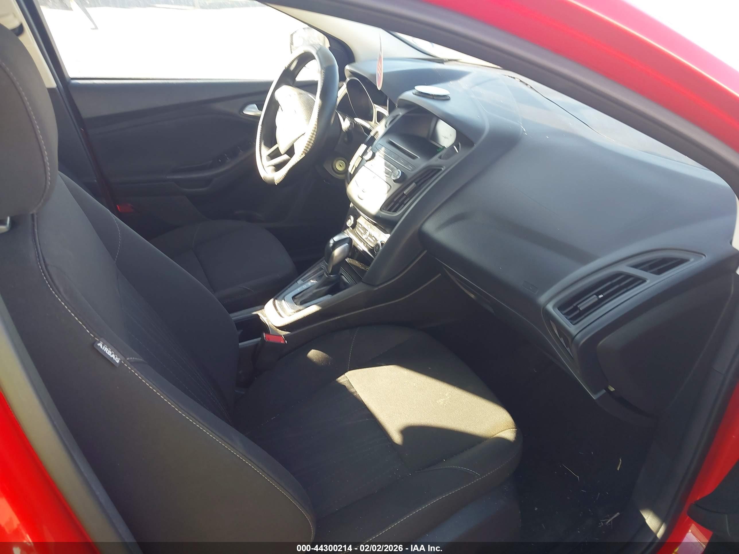 FORD FOCUS image 5