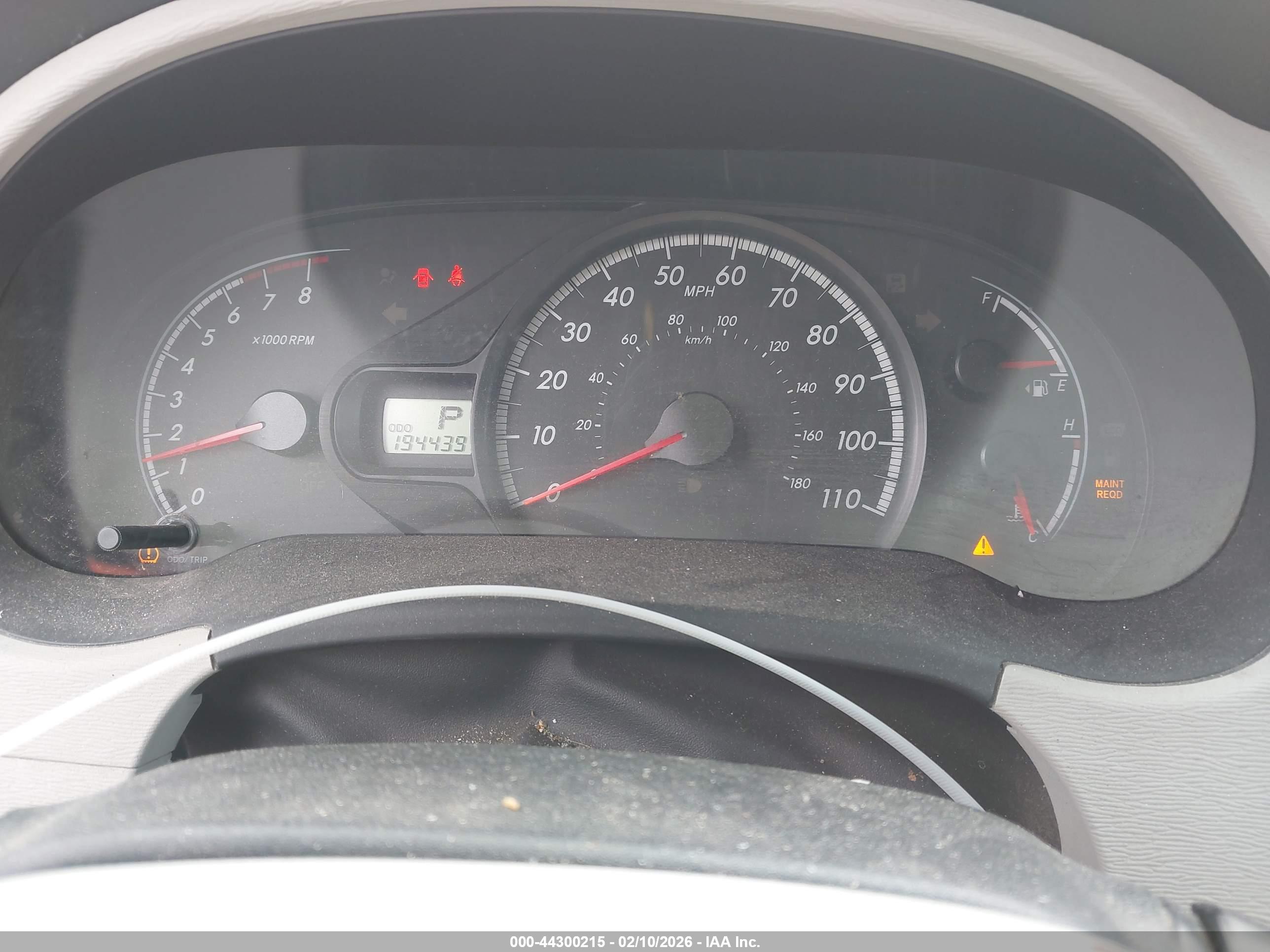 TOYOTA SIENNA image 7