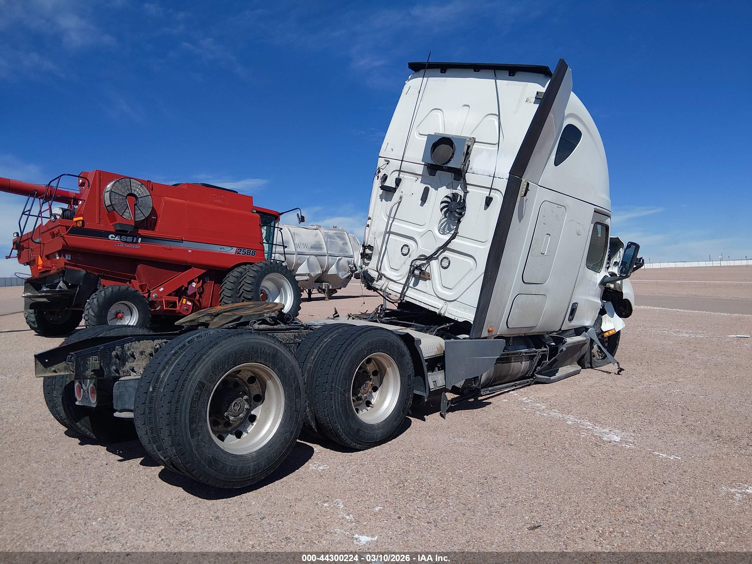 FREIGHTLINER NEW image 4