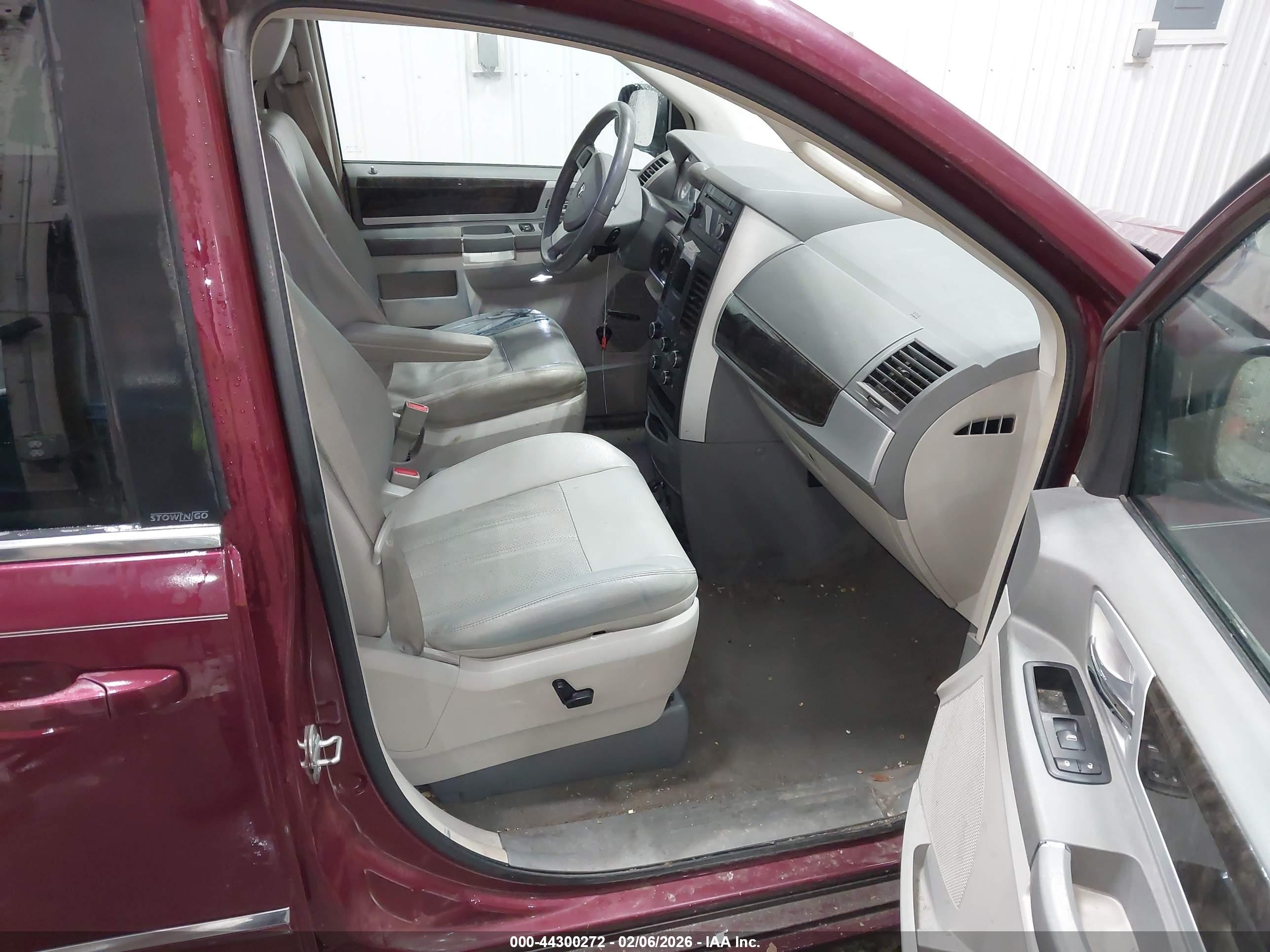 DODGE GRAND image 5