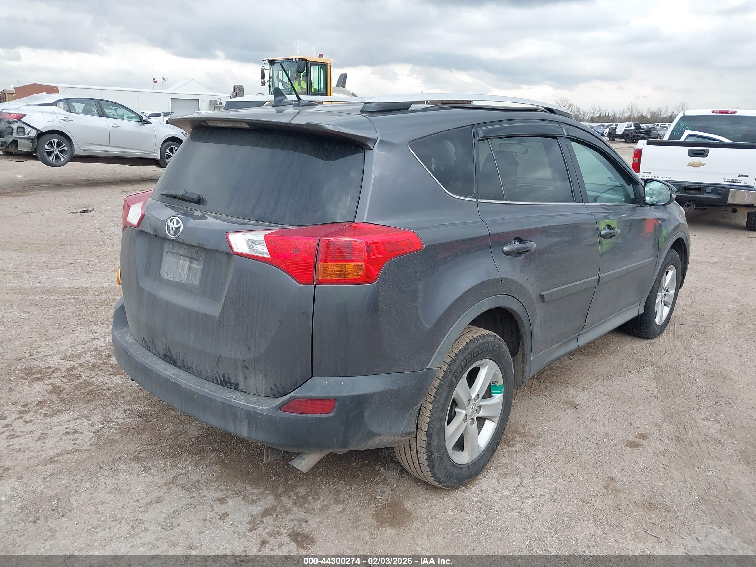 TOYOTA RAV4 image 4