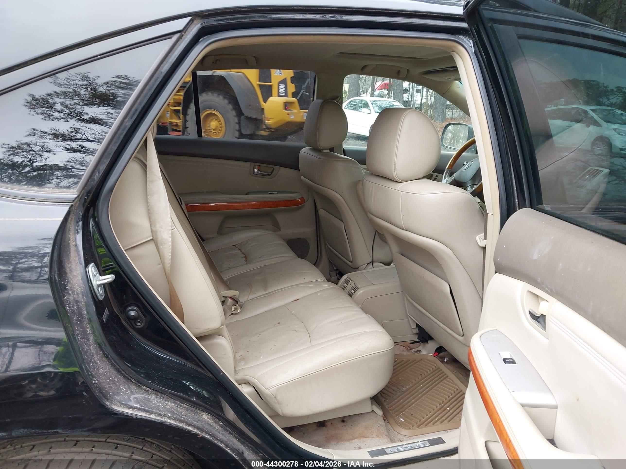 LEXUS RX image 8
