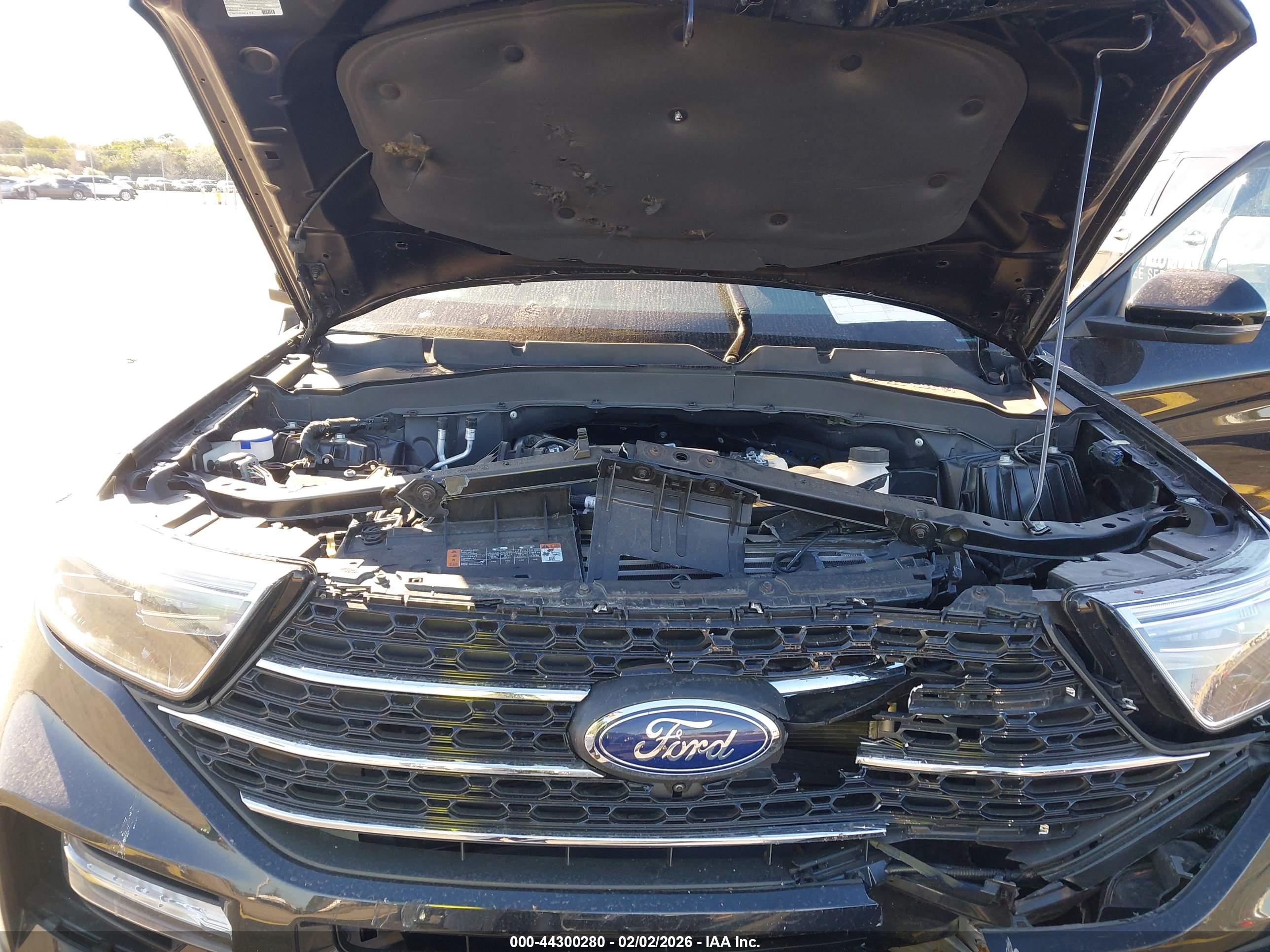 FORD EXPLORER image 10